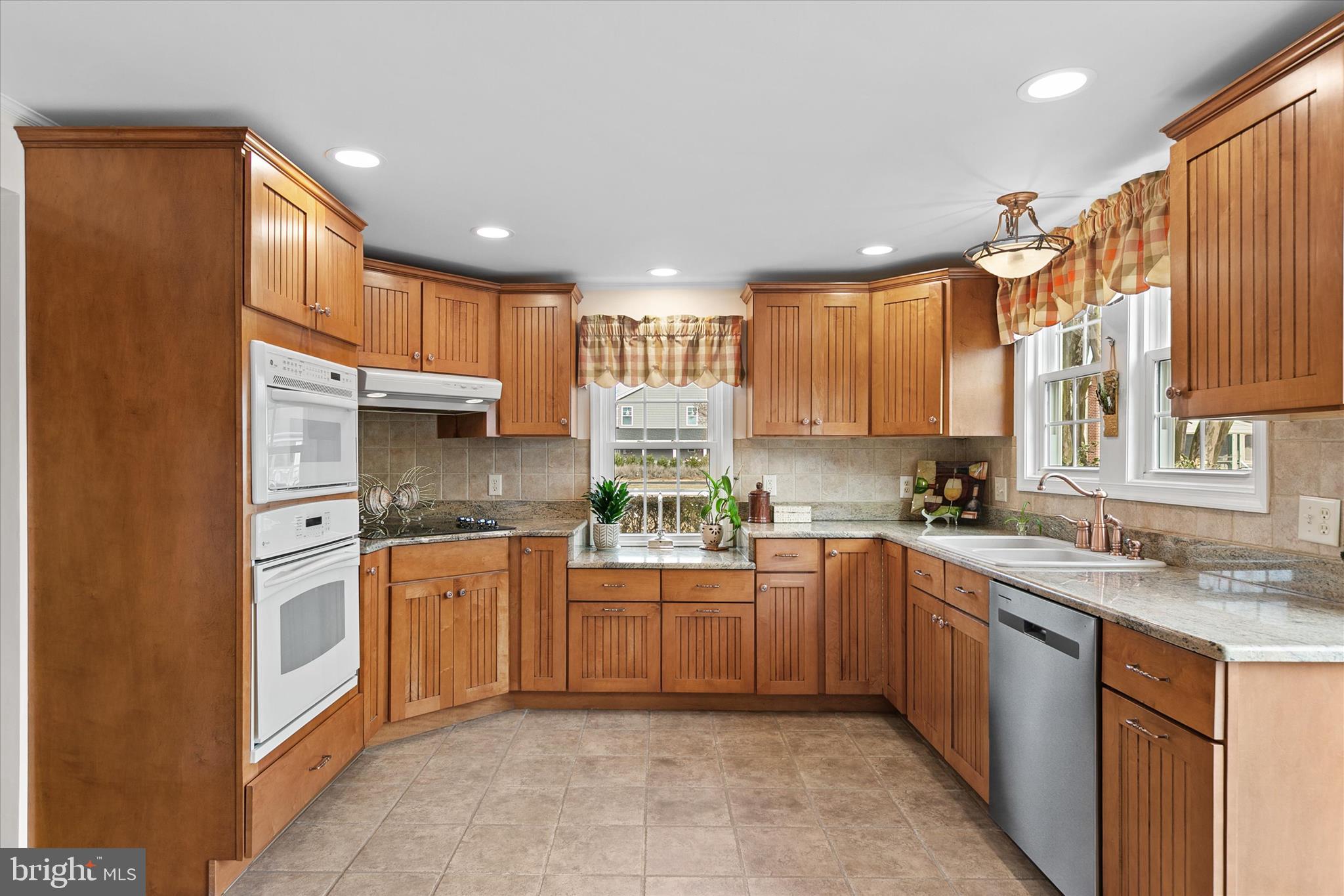 CANAL VILLAGE - Residential