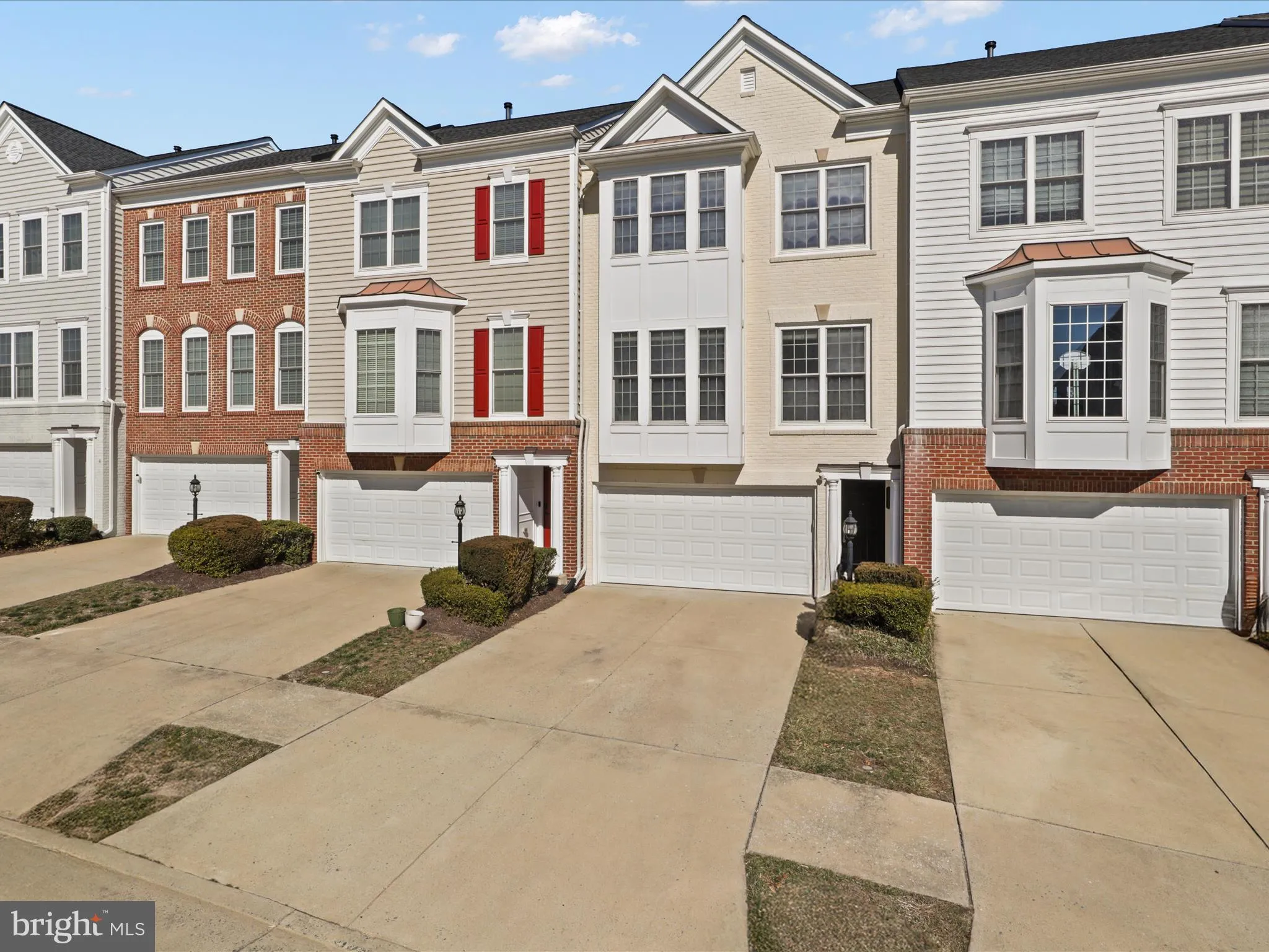 Woodbridge, Virginia 22191, United States, 3 Bedrooms Bedrooms, ,4 BathroomsBathrooms,Residential,Contingent,76566