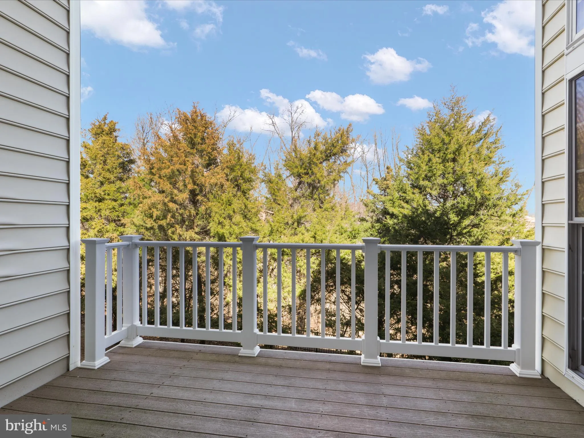 Woodbridge, Virginia 22191, United States, 3 Bedrooms Bedrooms, ,4 BathroomsBathrooms,Residential,Contingent,76566