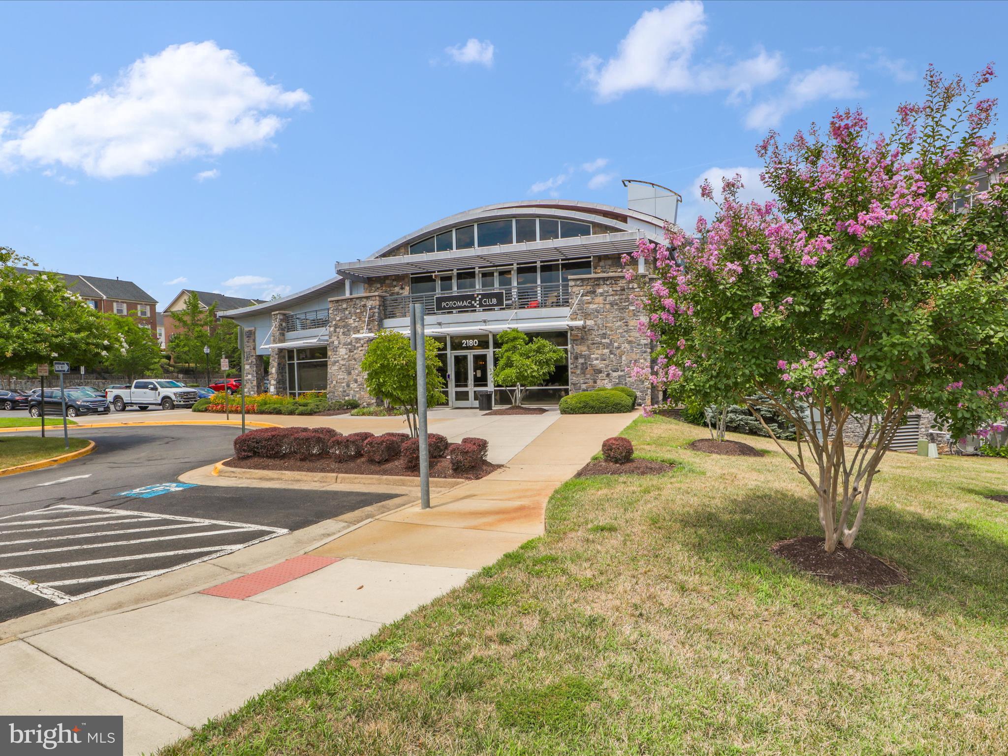 POTOMAC CLUB - Residential