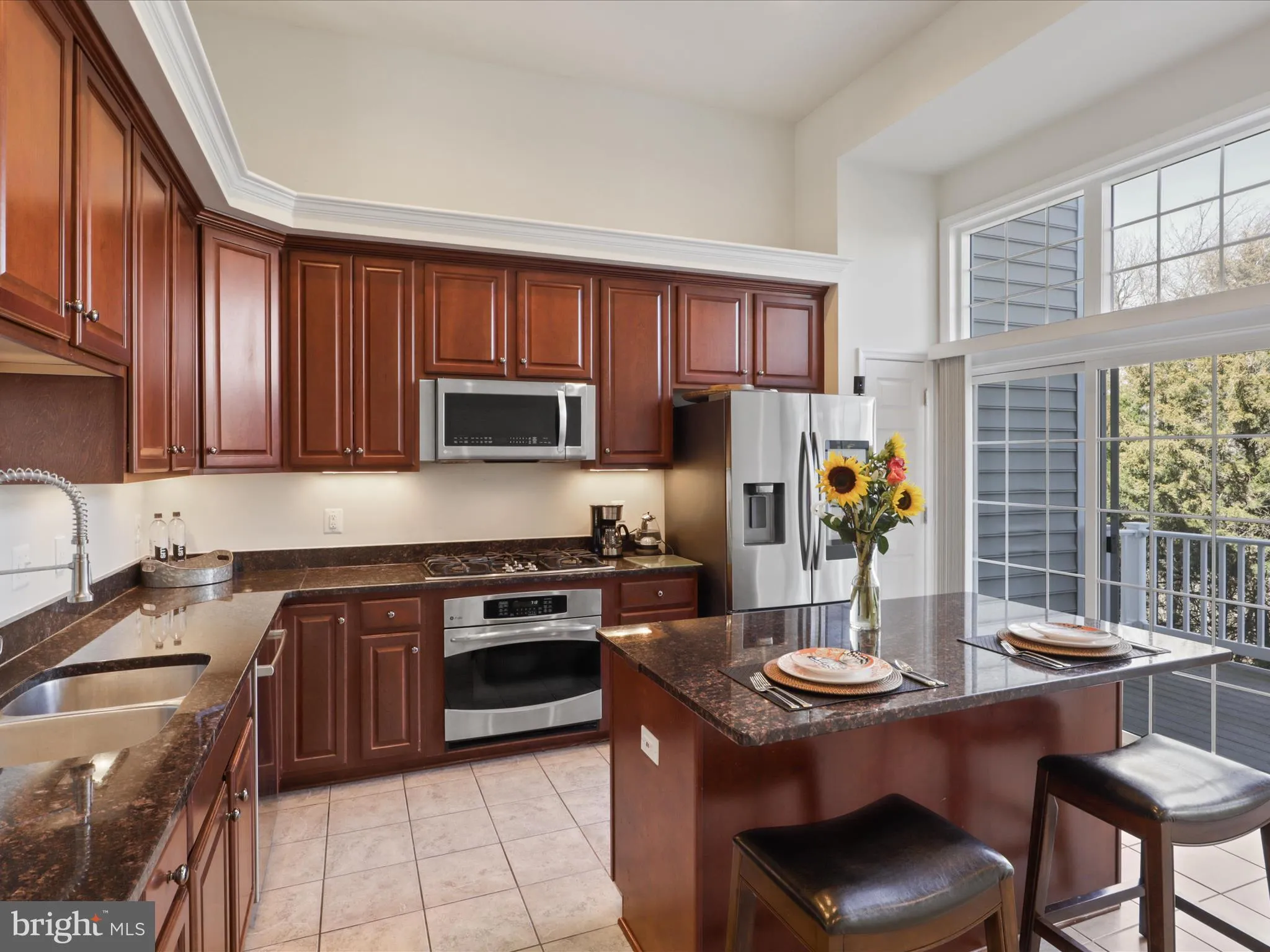 Woodbridge, Virginia 22191, United States, 3 Bedrooms Bedrooms, ,4 BathroomsBathrooms,Residential,Contingent,76566