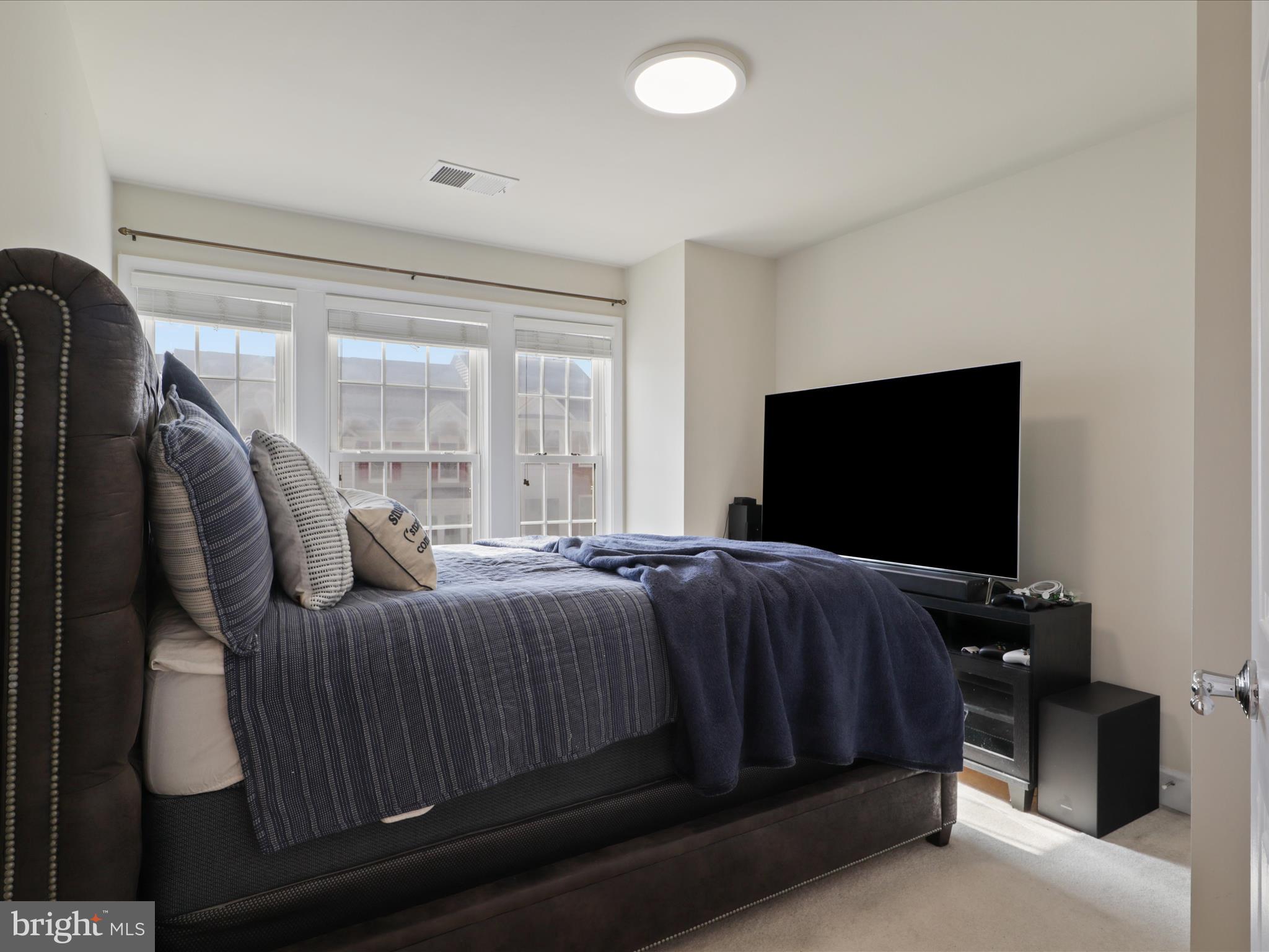 POTOMAC CLUB - Residential