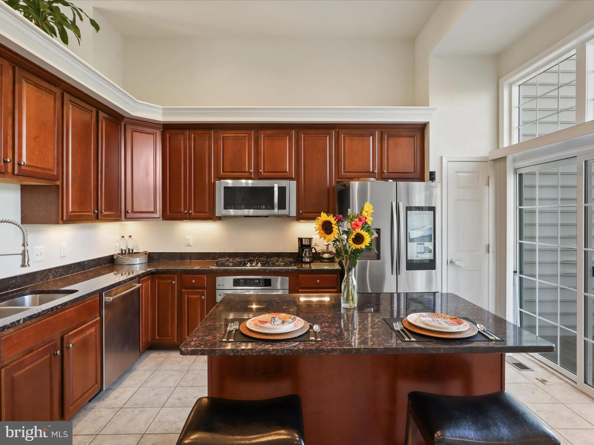 Woodbridge, Virginia 22191, United States, 3 Bedrooms Bedrooms, ,4 BathroomsBathrooms,Residential,Contingent,76566