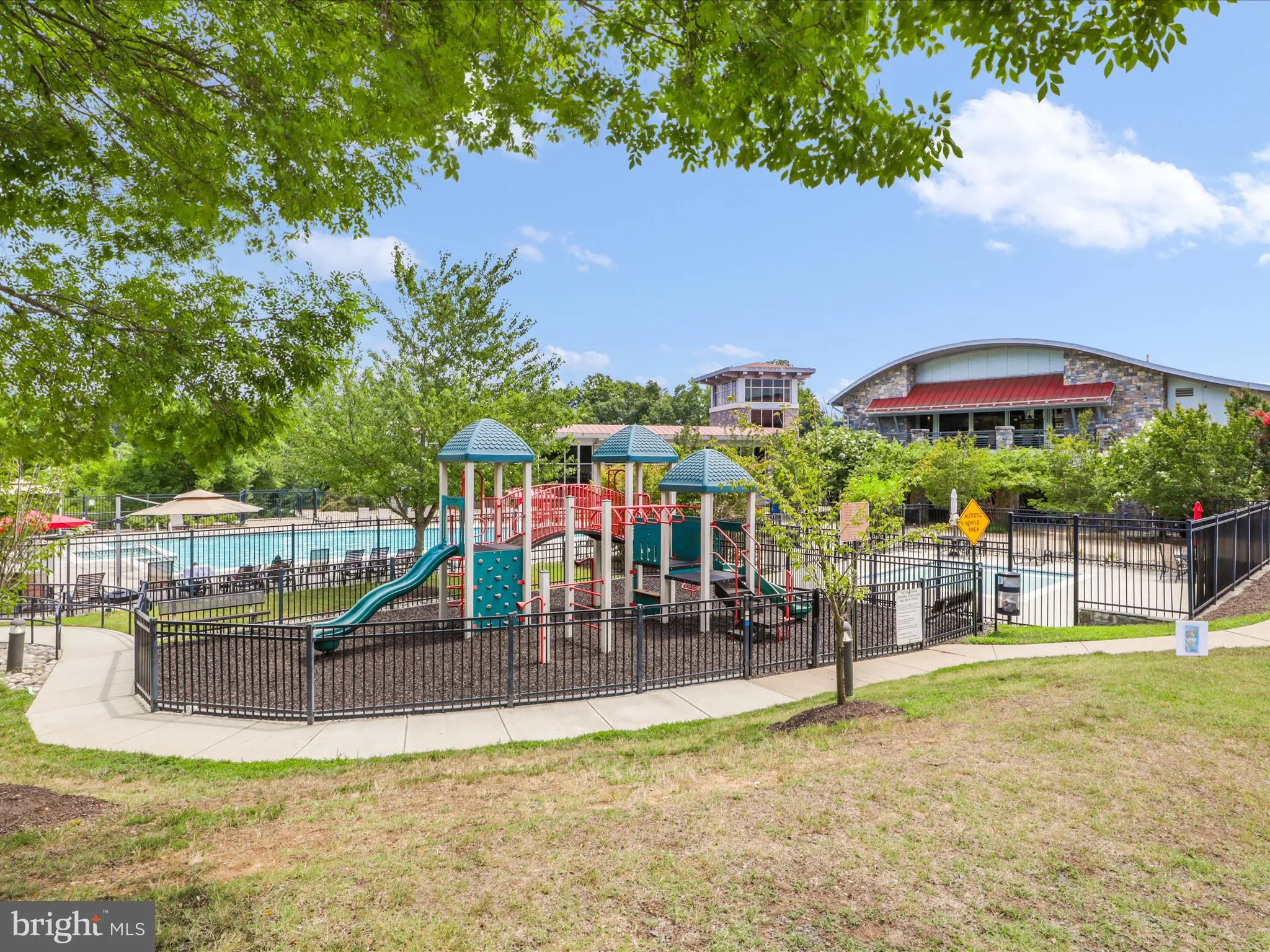 Woodbridge, Virginia 22191, United States, 3 Bedrooms Bedrooms, ,4 BathroomsBathrooms,Residential,Contingent,76566