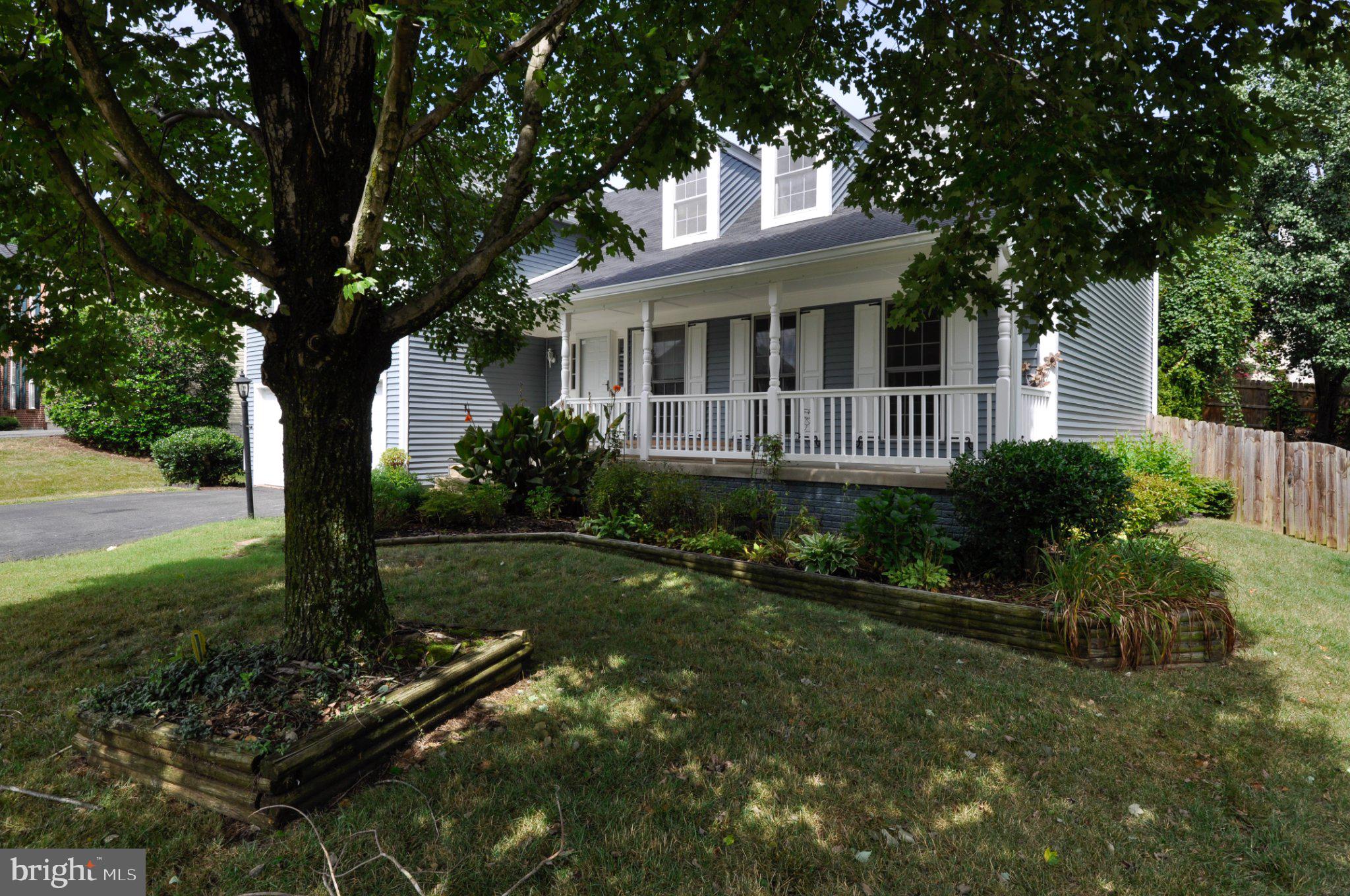 17 SYDNEY LANE