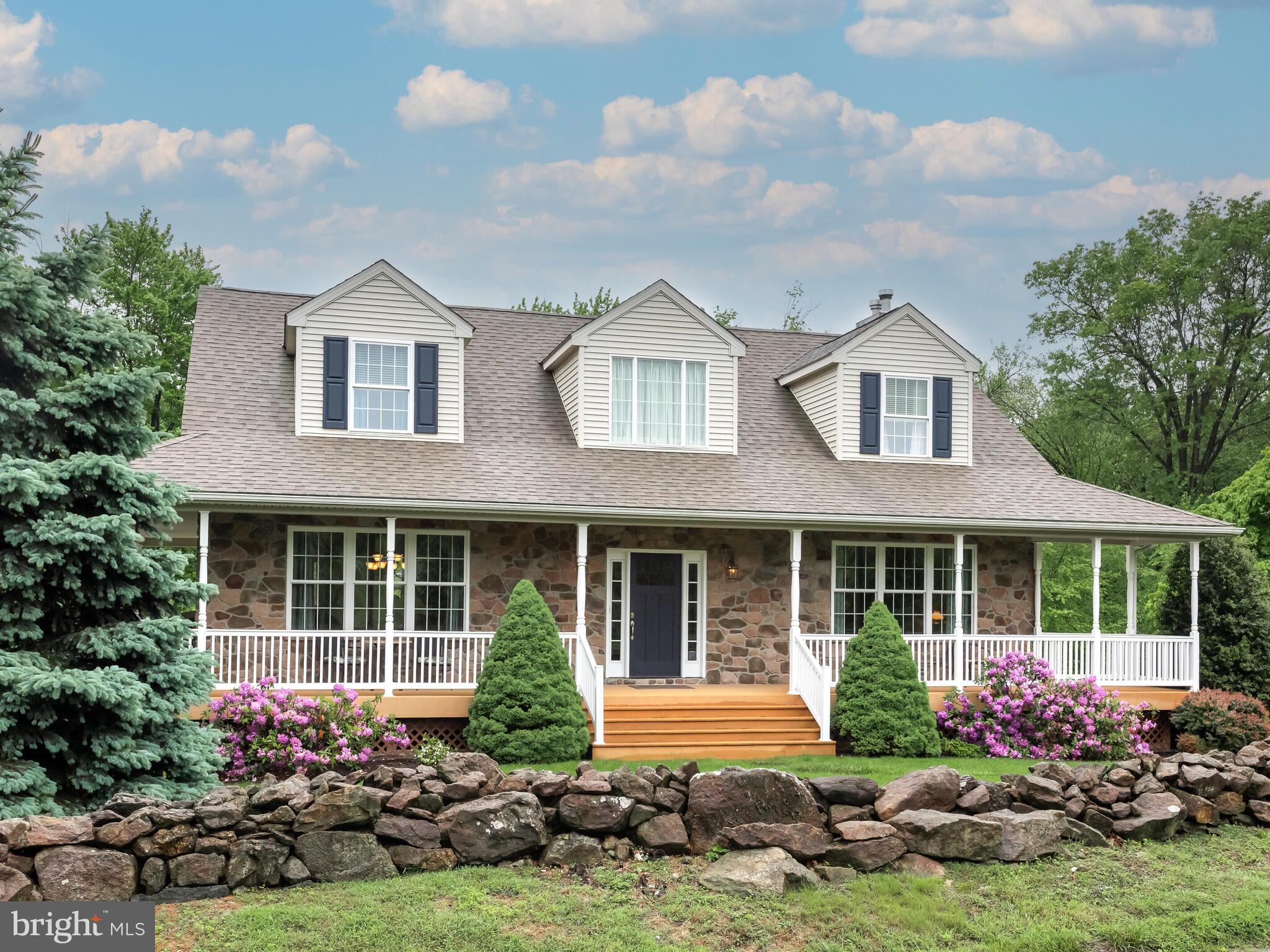 1038 BARTLETT LANE