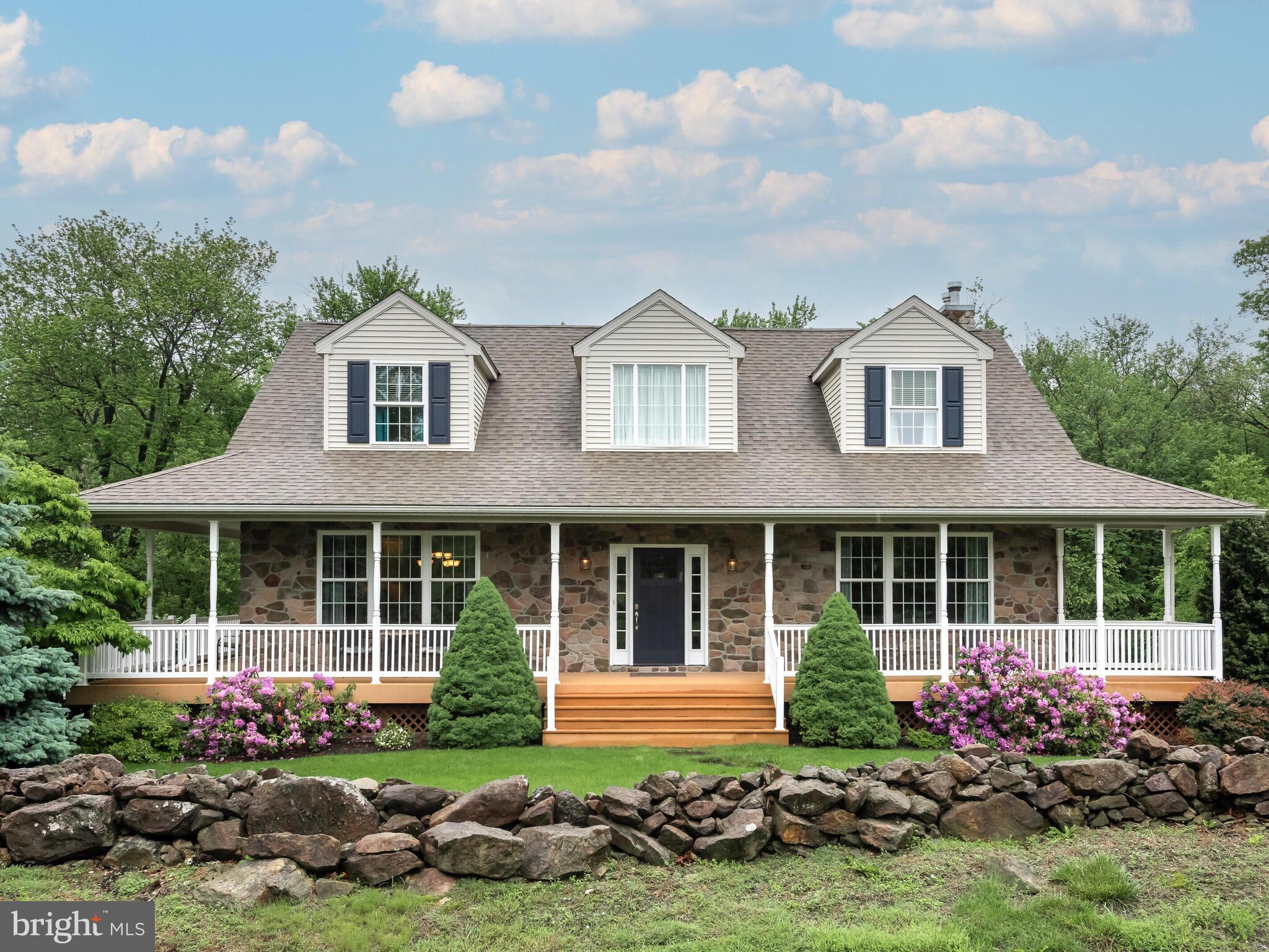 1038 BARTLETT LANE