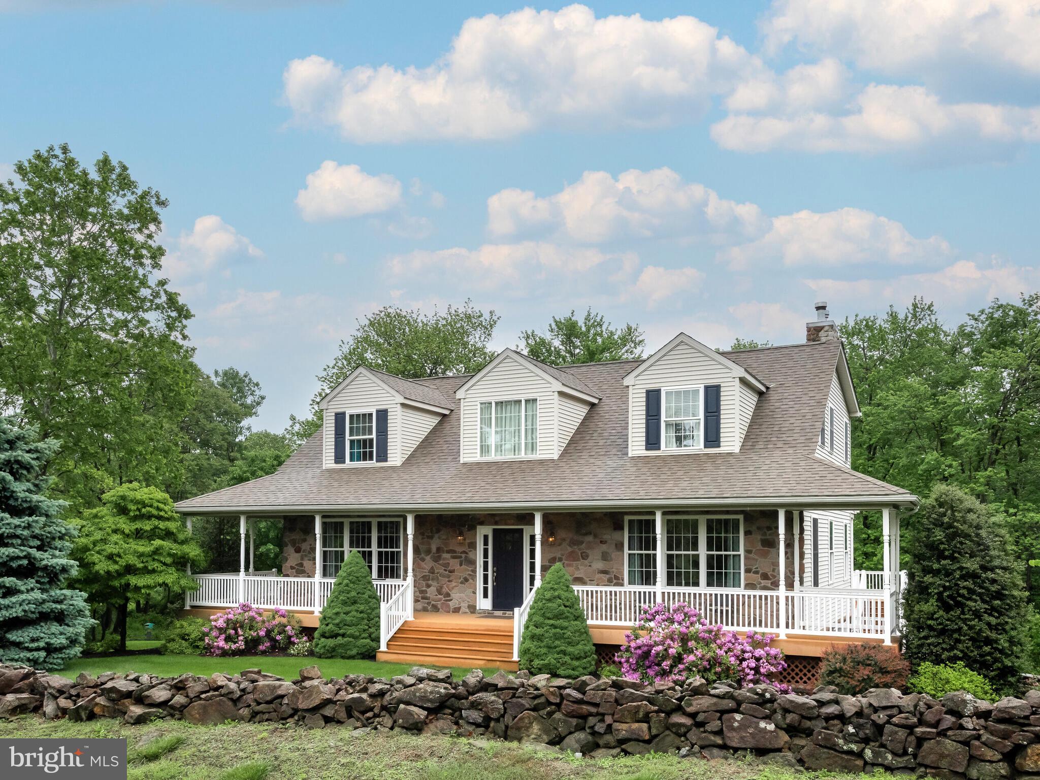 1038 BARTLETT LANE