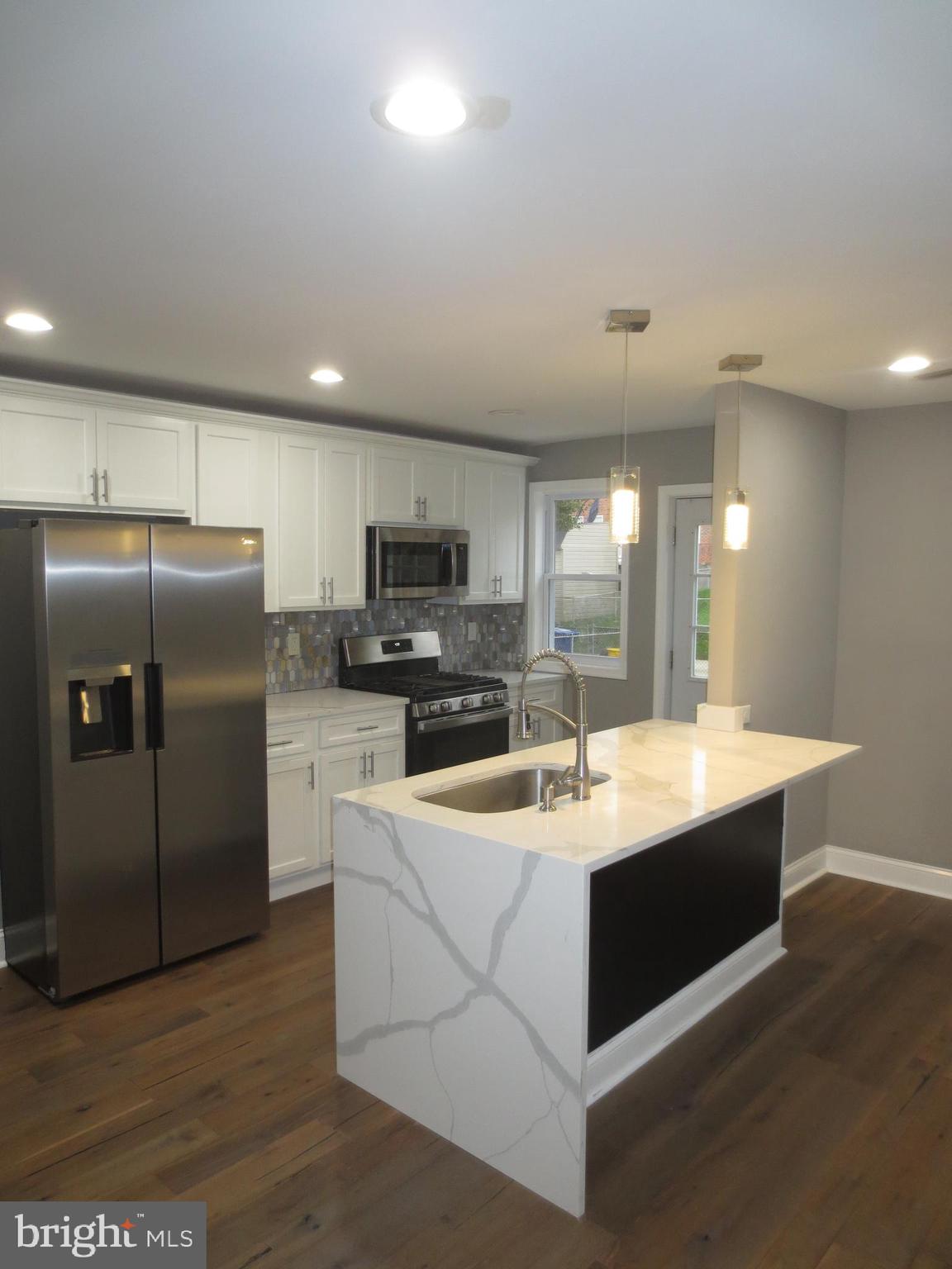 2027 RAMBLEWOOD ROAD