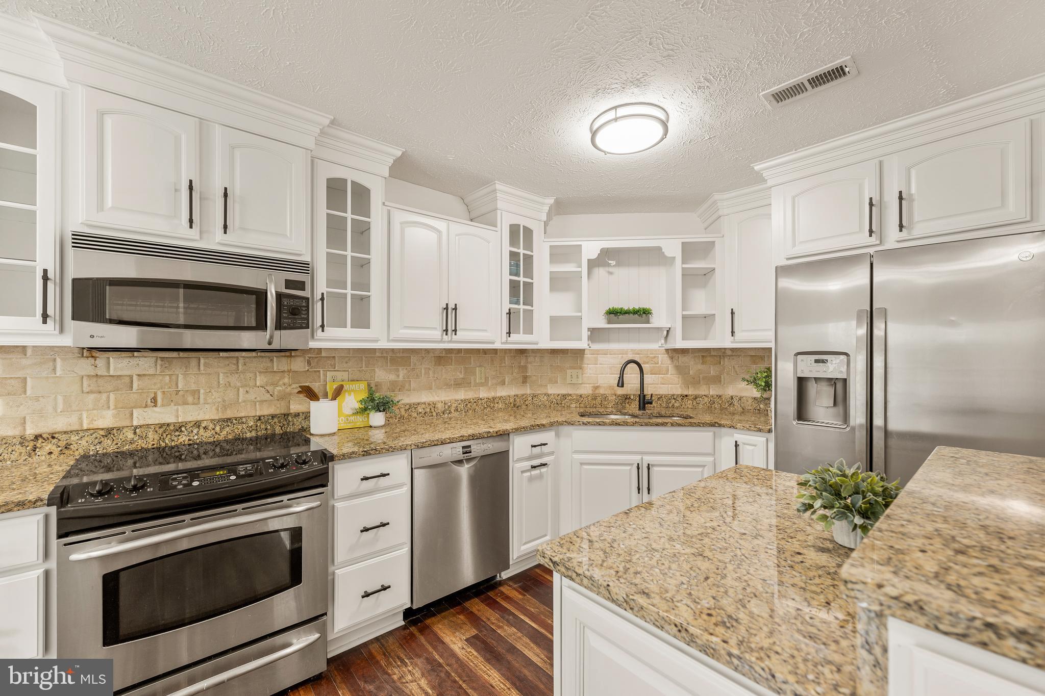 9125 GALBRETH COURT