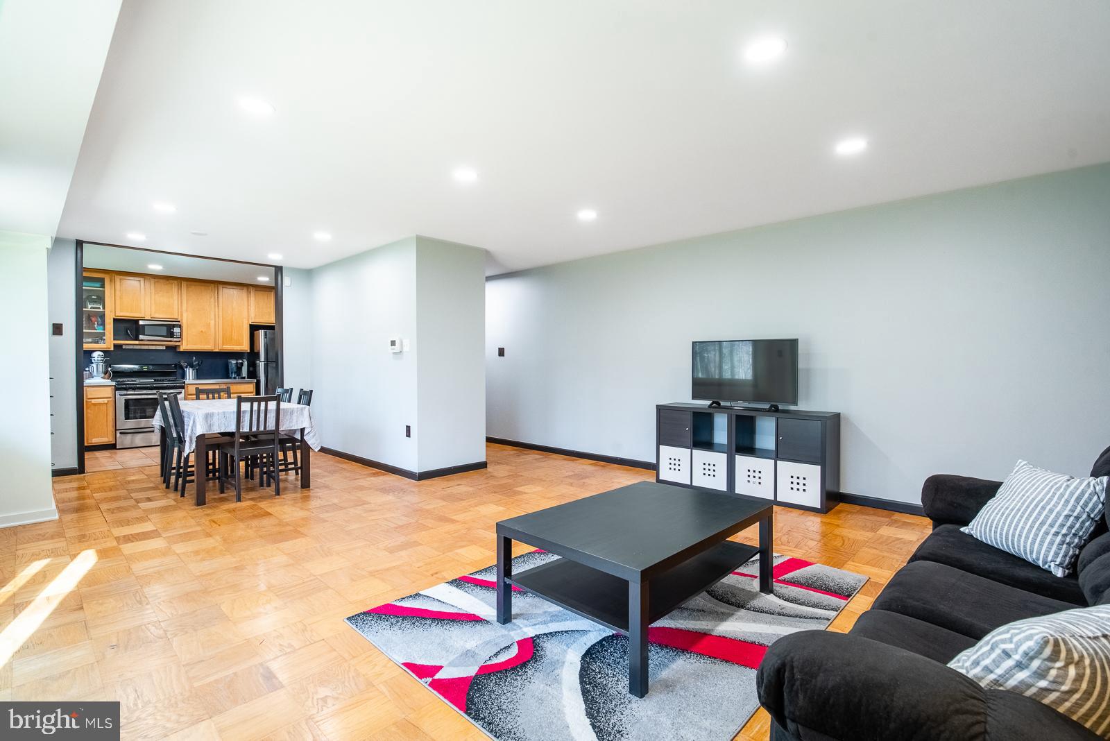 PARKSIDE CONDOMINIUMS - Residential