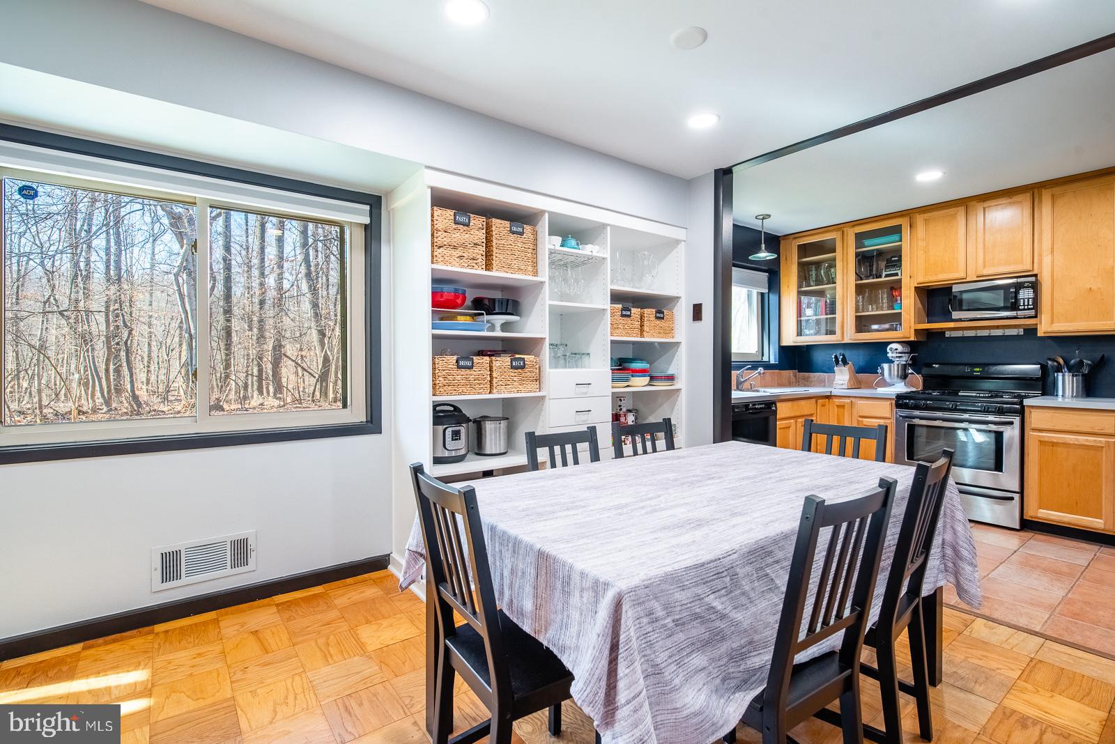 PARKSIDE CONDOMINIUMS - Residential