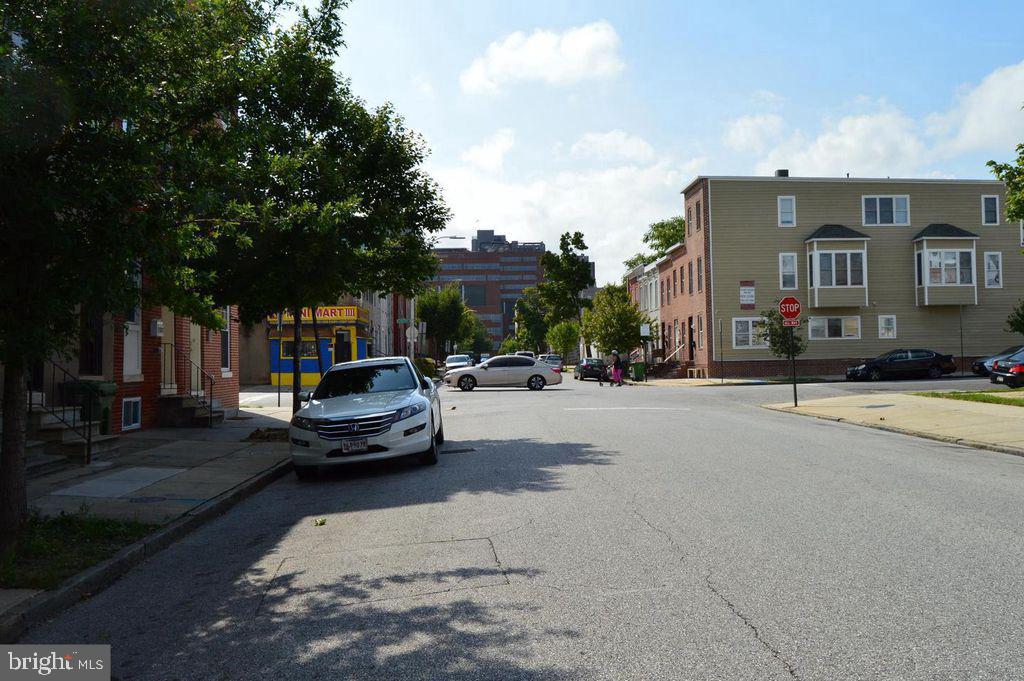 JOHNS HOPKINS - Residential Lease