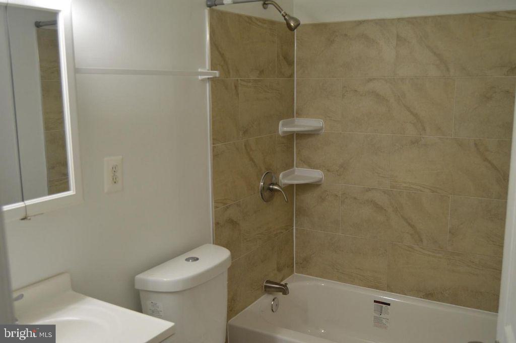 JOHNS HOPKINS - Residential Lease