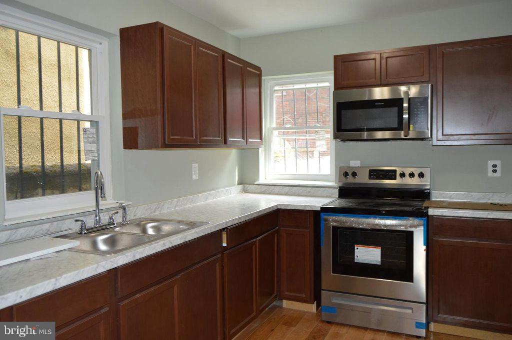 JOHNS HOPKINS - Residential Lease