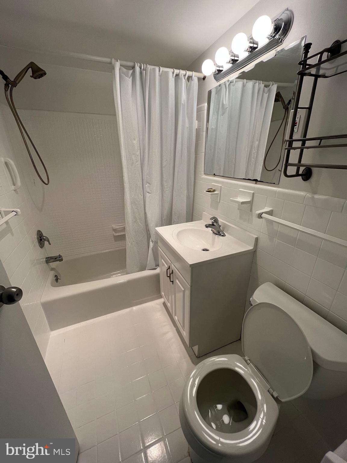 GROSVENOR PARK - Residential Lease