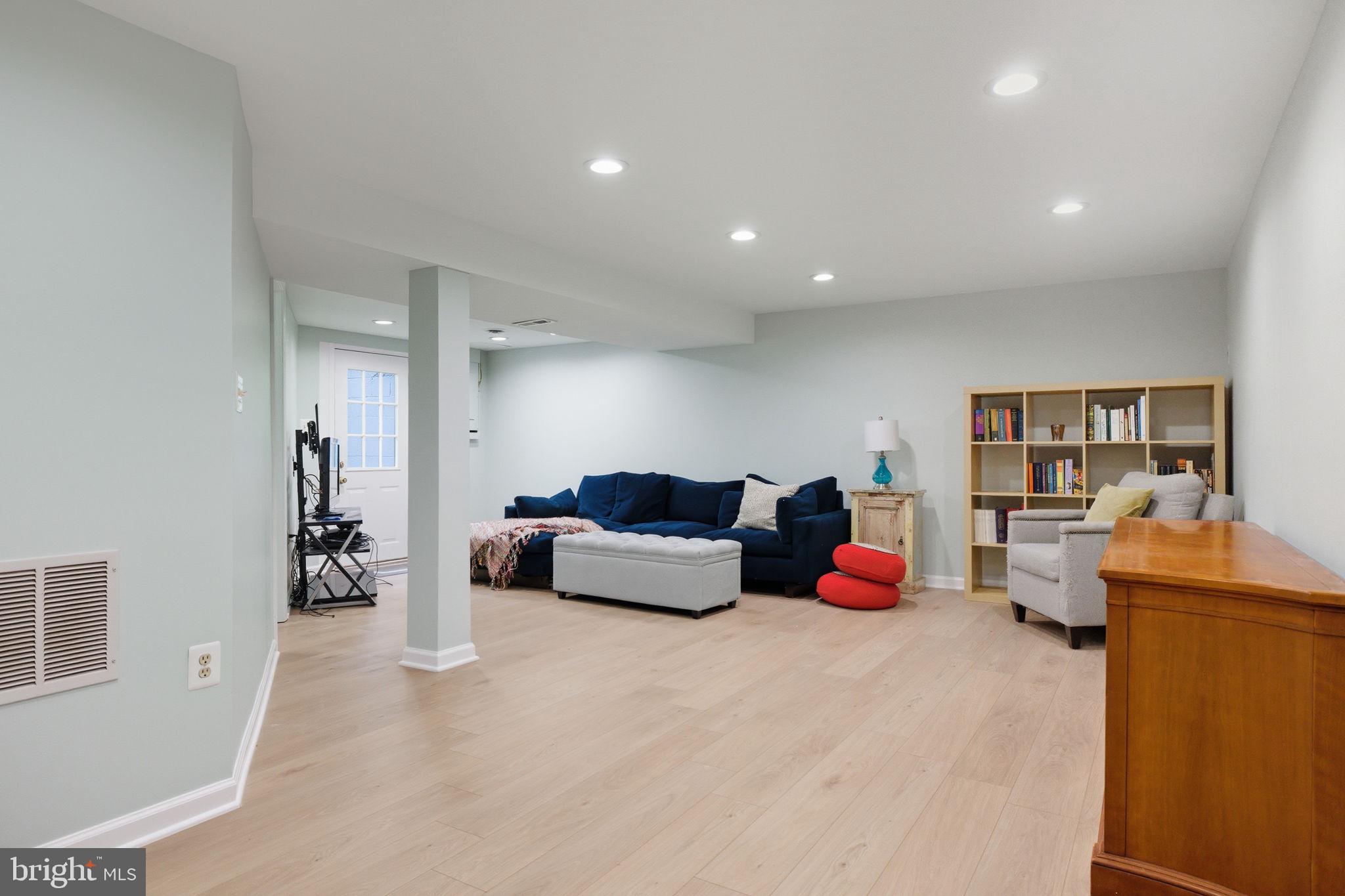 CHALET WOODS - Residential