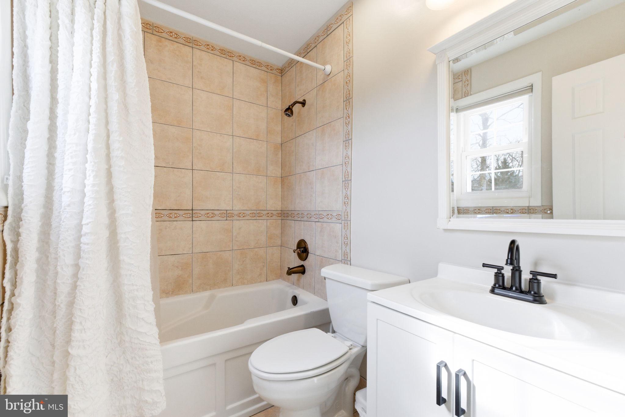 CHALET WOODS - Residential