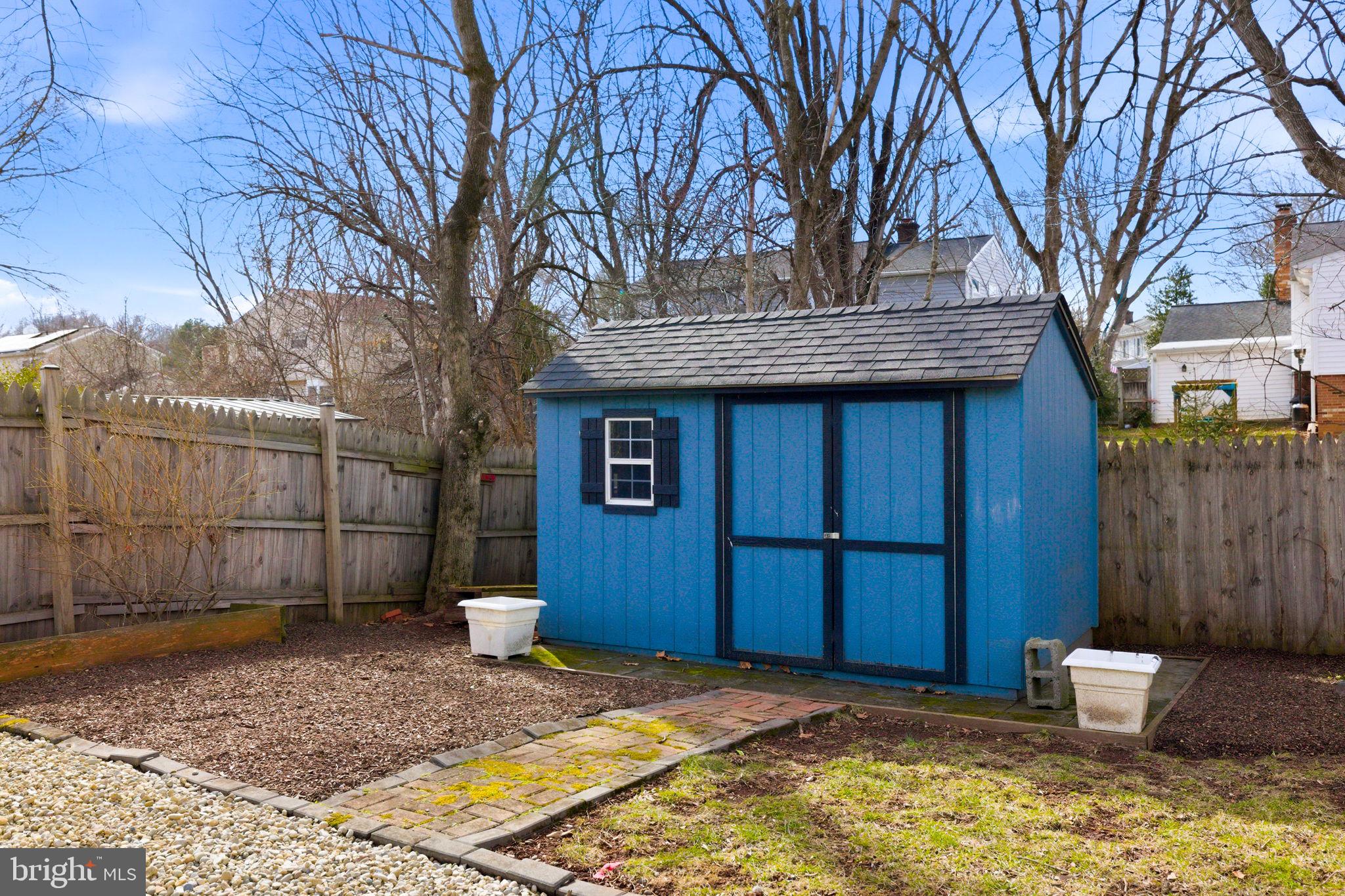 CHALET WOODS - Residential