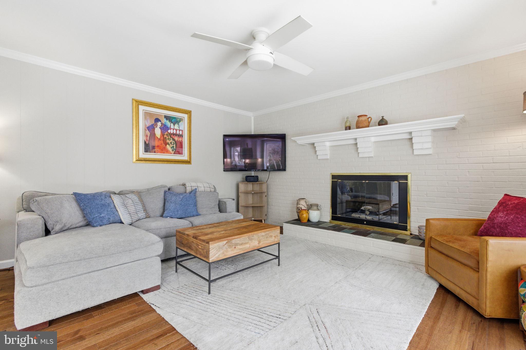 CHALET WOODS - Residential