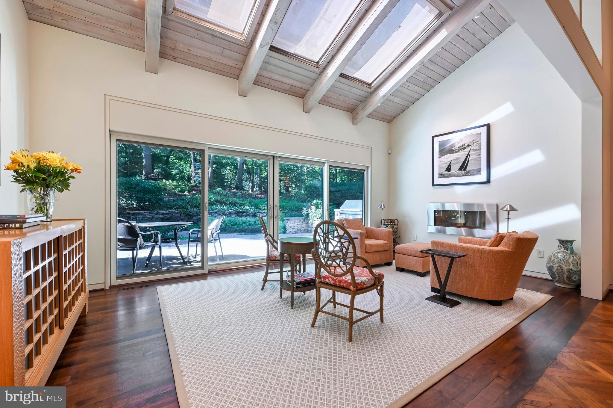 ROCKLAND - Residential