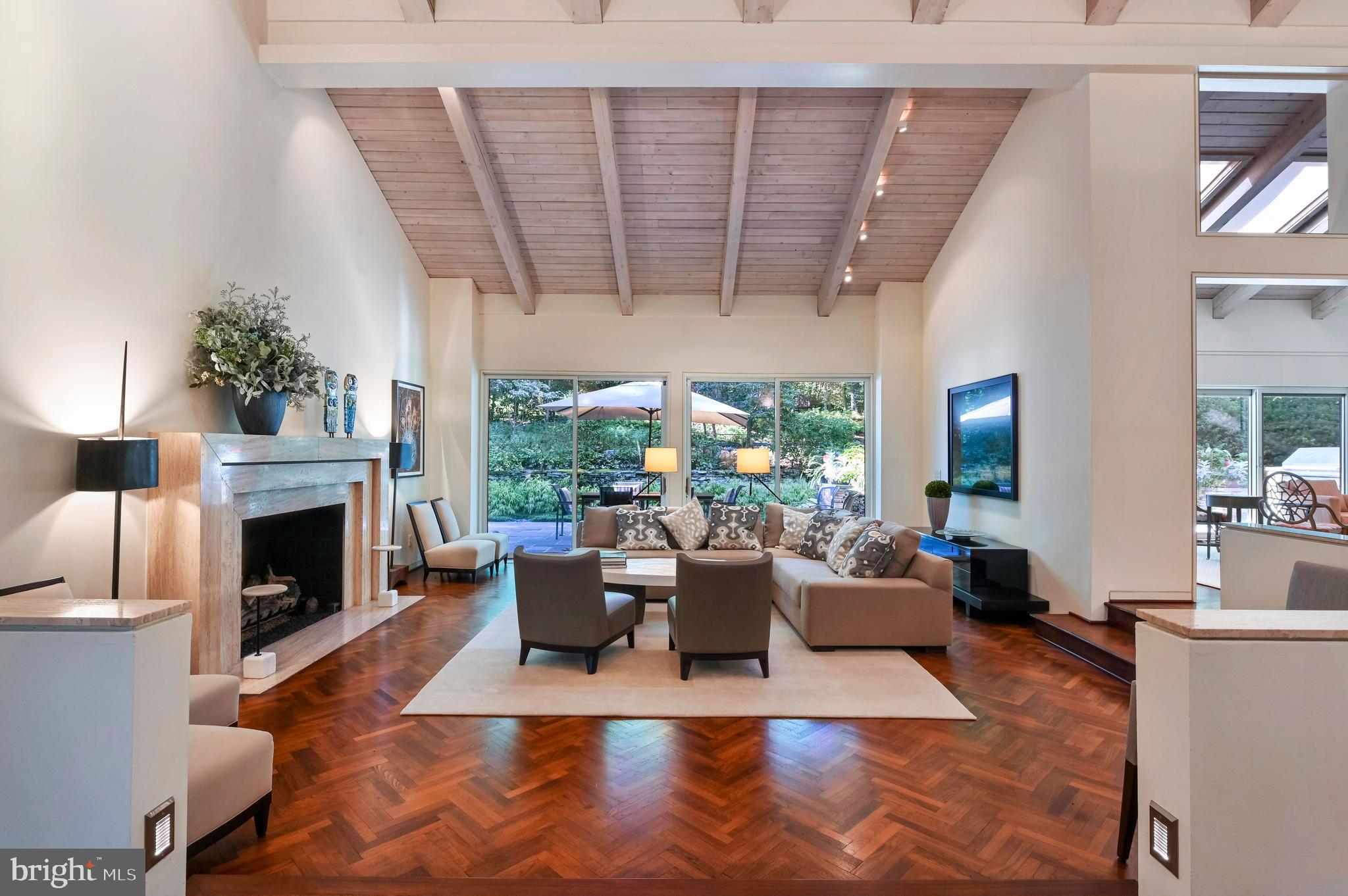 ROCKLAND - Residential