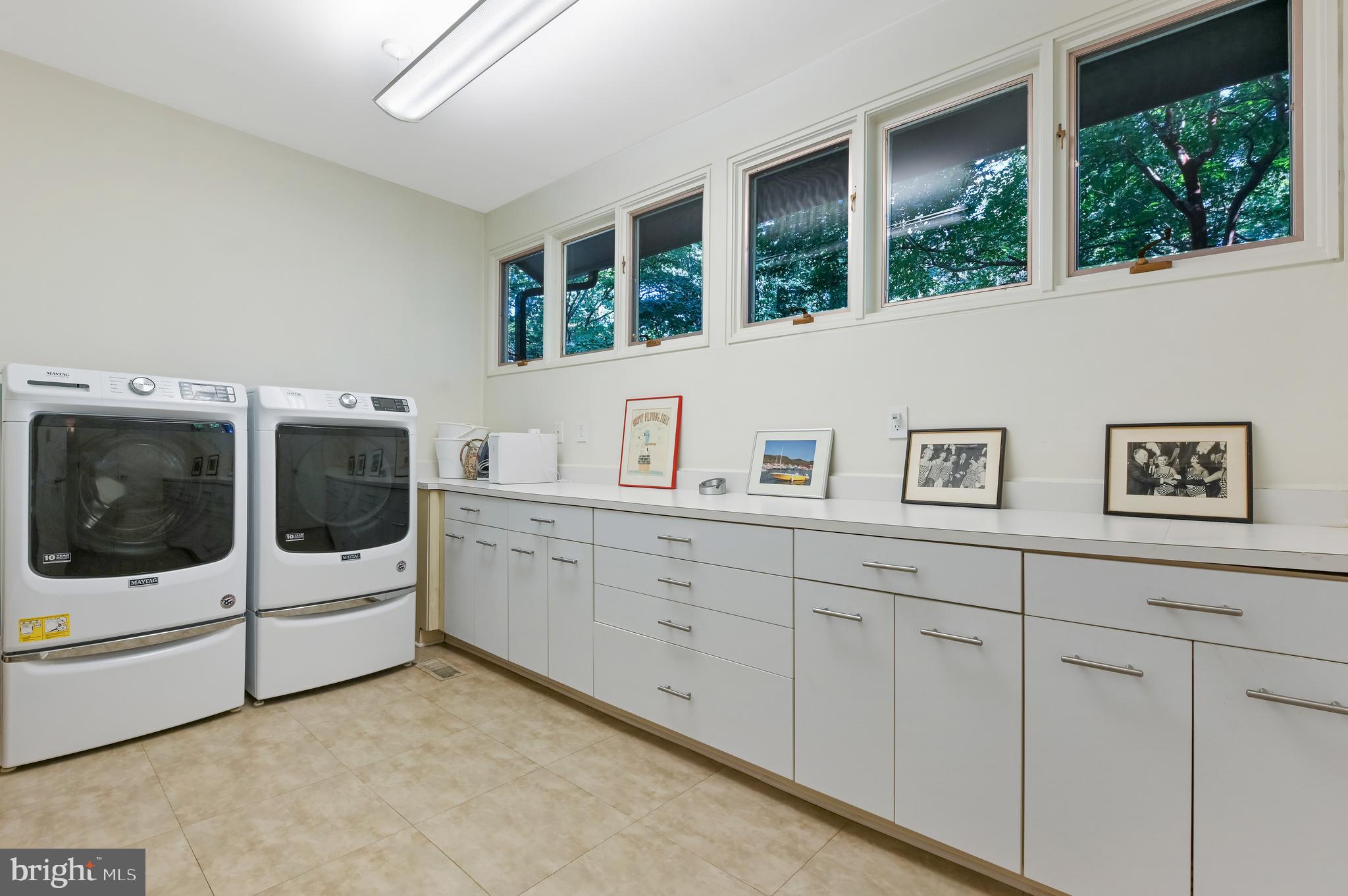 ROCKLAND - Residential