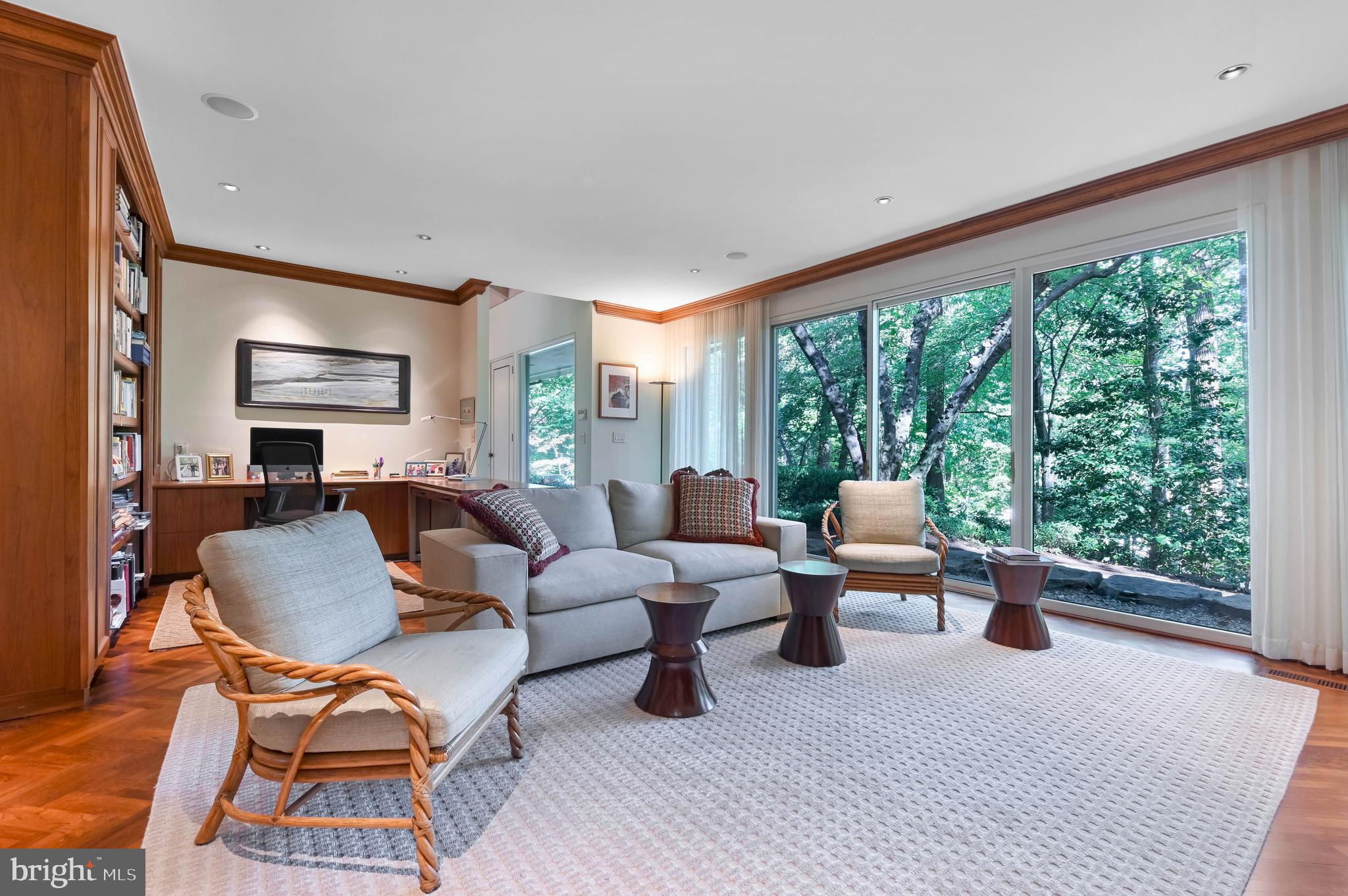 ROCKLAND - Residential