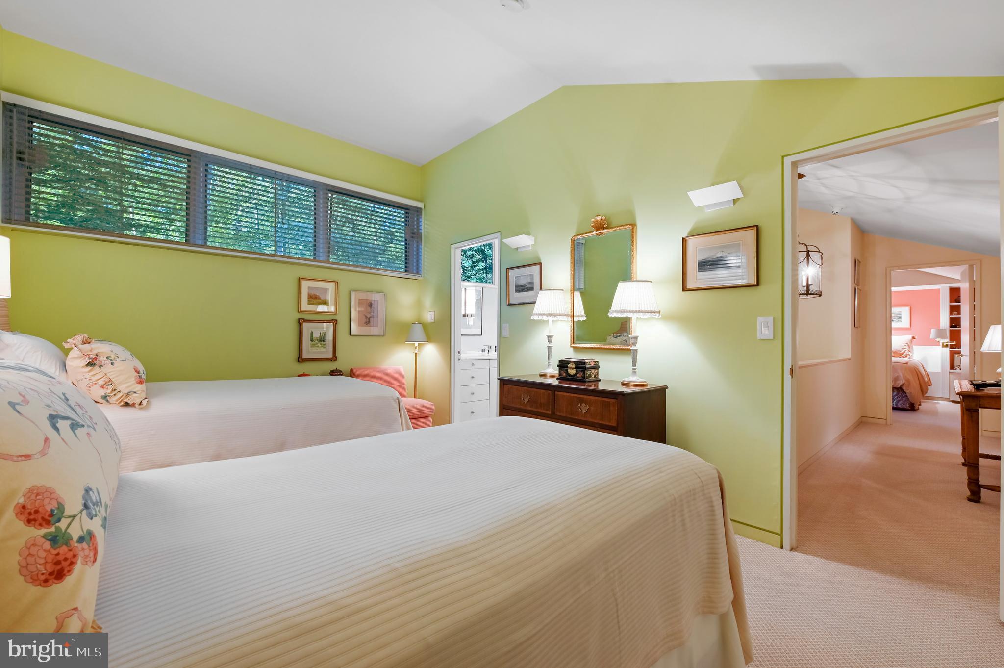 ROCKLAND - Residential