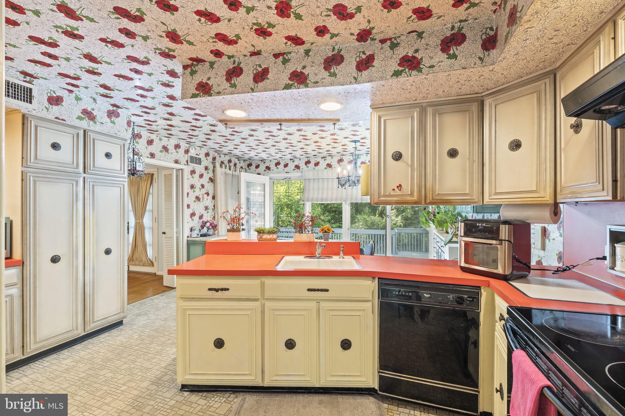 ELKINS PARK - Residential