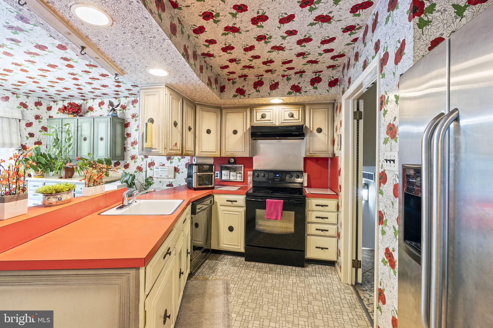 ELKINS PARK - Residential