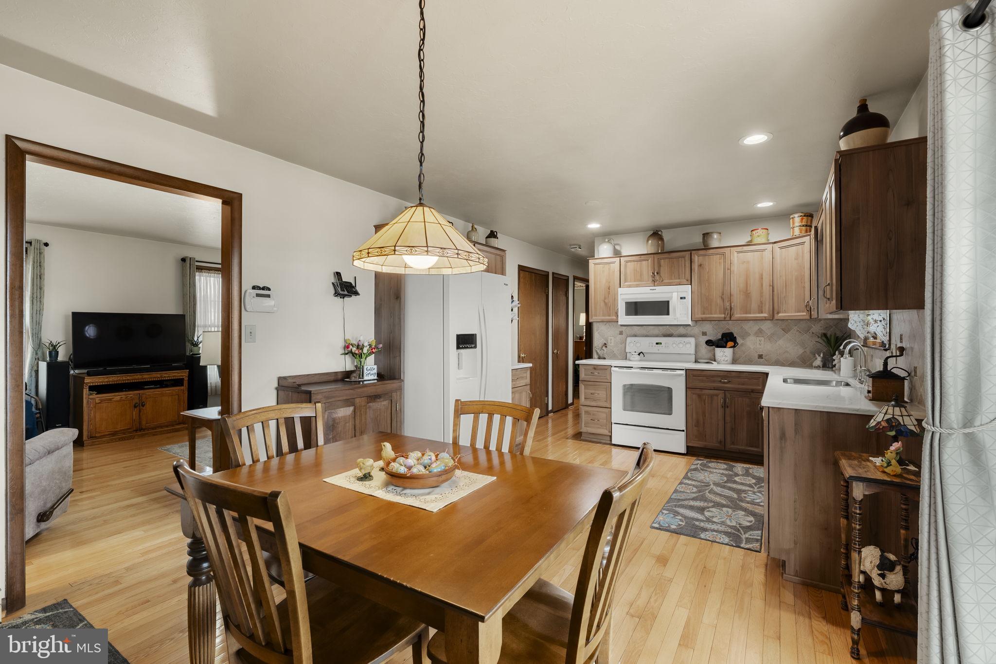 MEADOW BROOK ESTATES - Residential