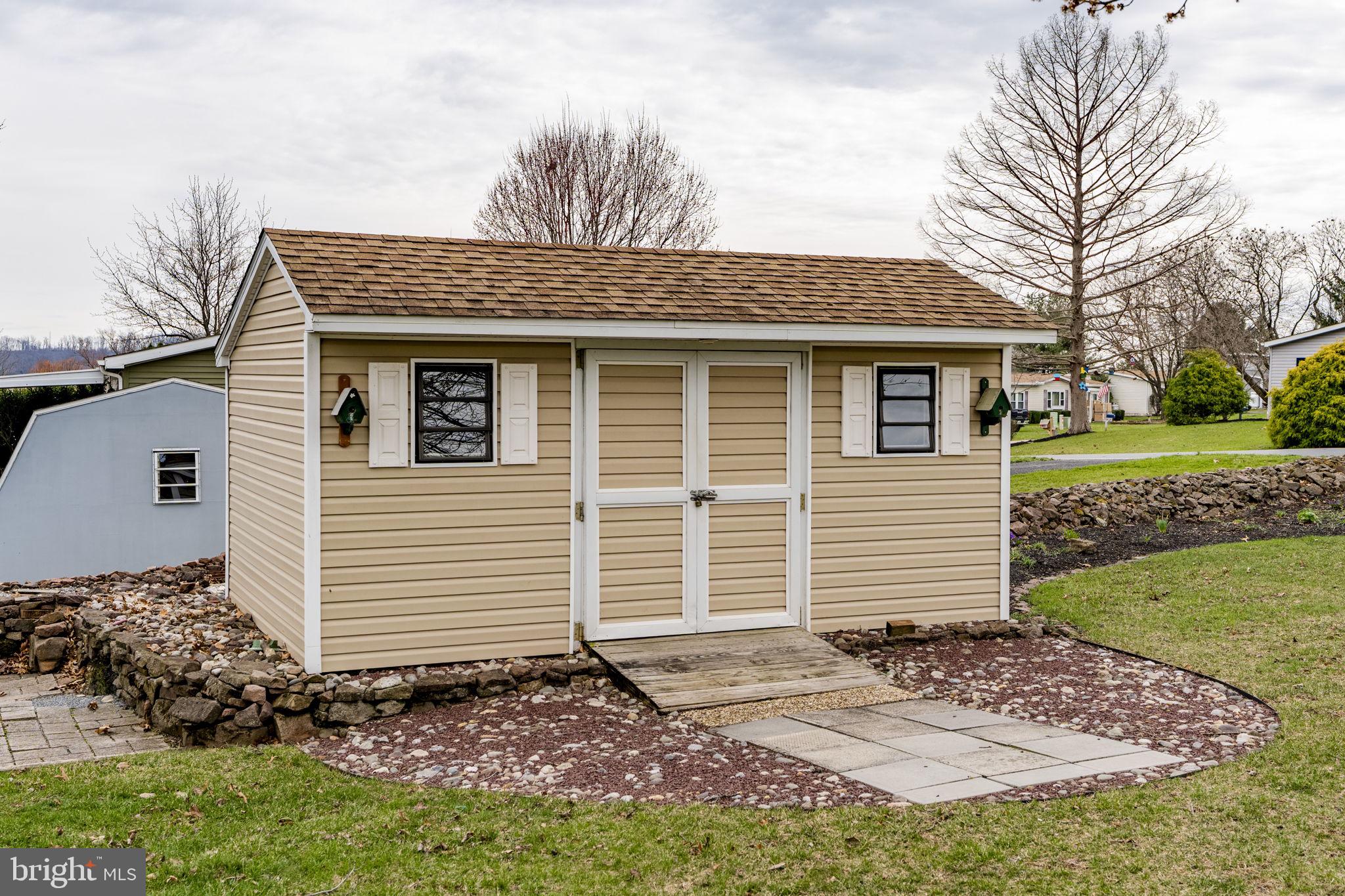 MEADOW BROOK ESTATES - Residential
