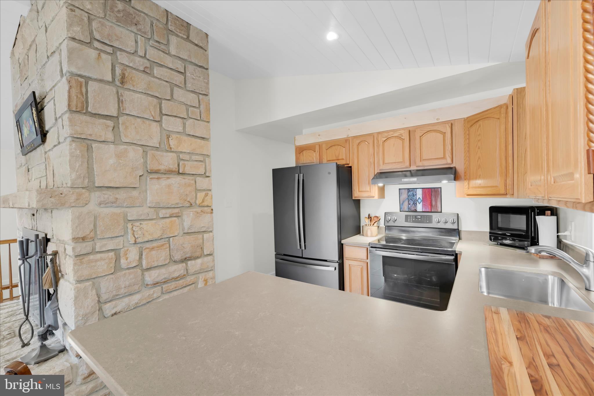 LAKE WYNONAH - Residential