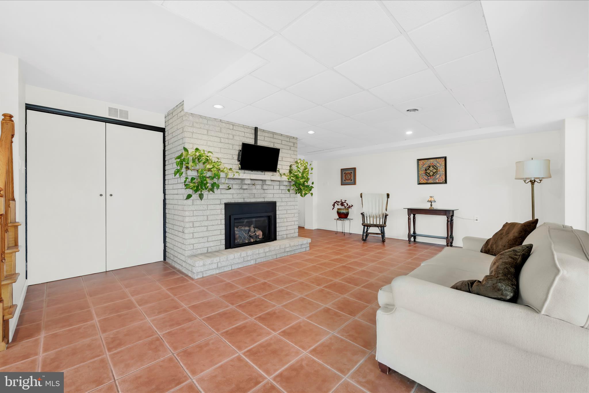 LAKE WYNONAH - Residential