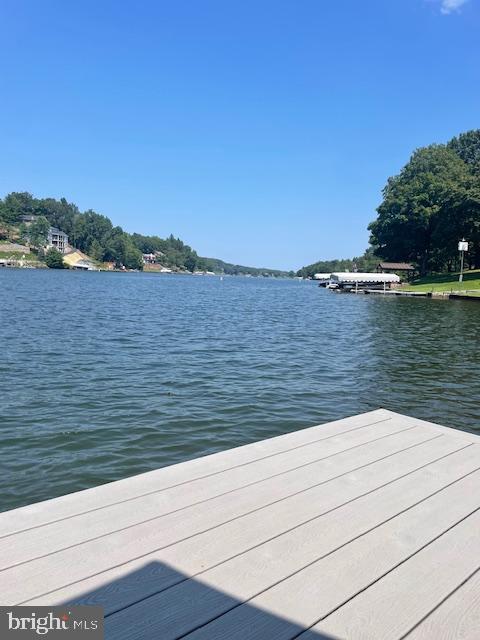 LAKE WYNONAH - Residential