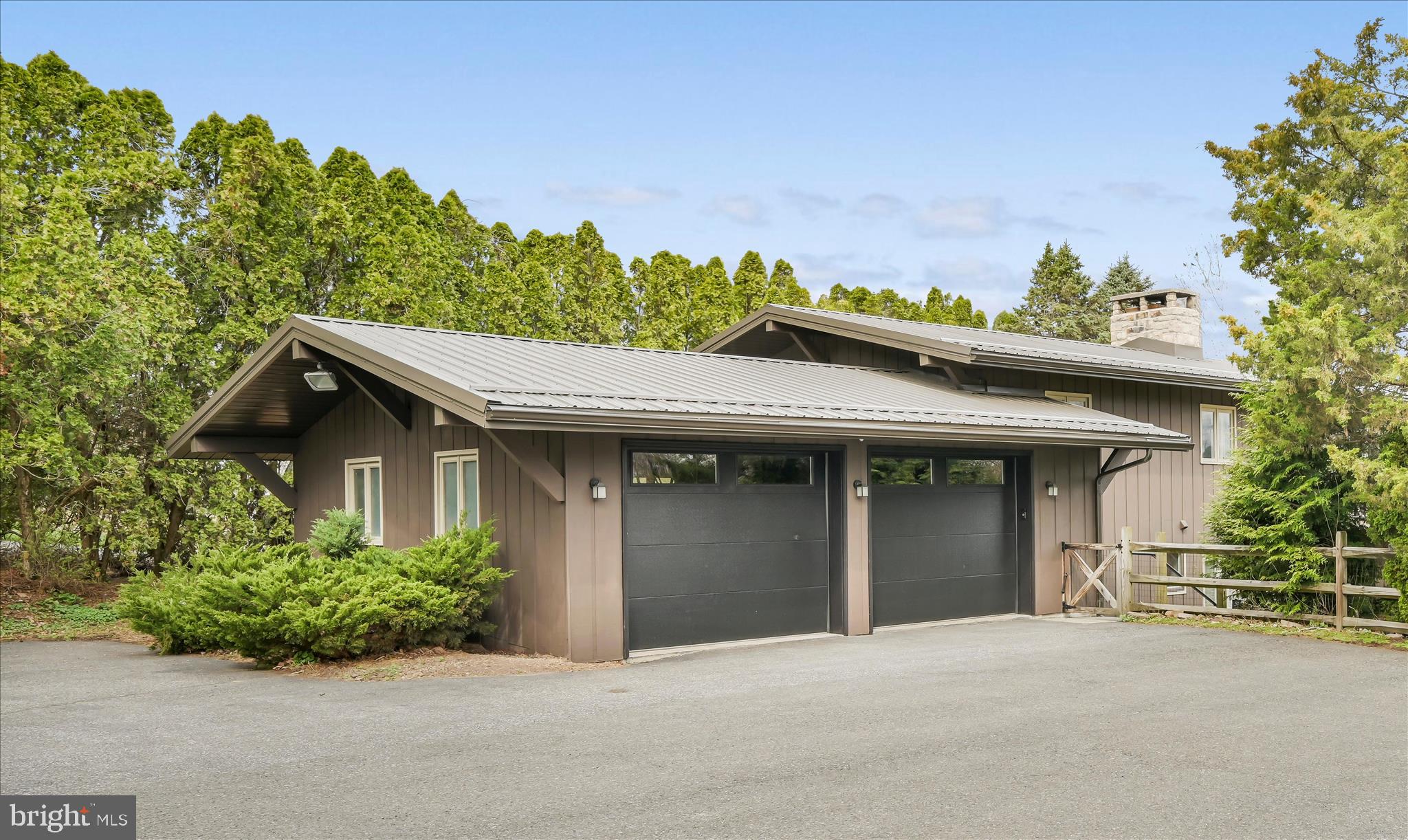 LAKE WYNONAH - Residential