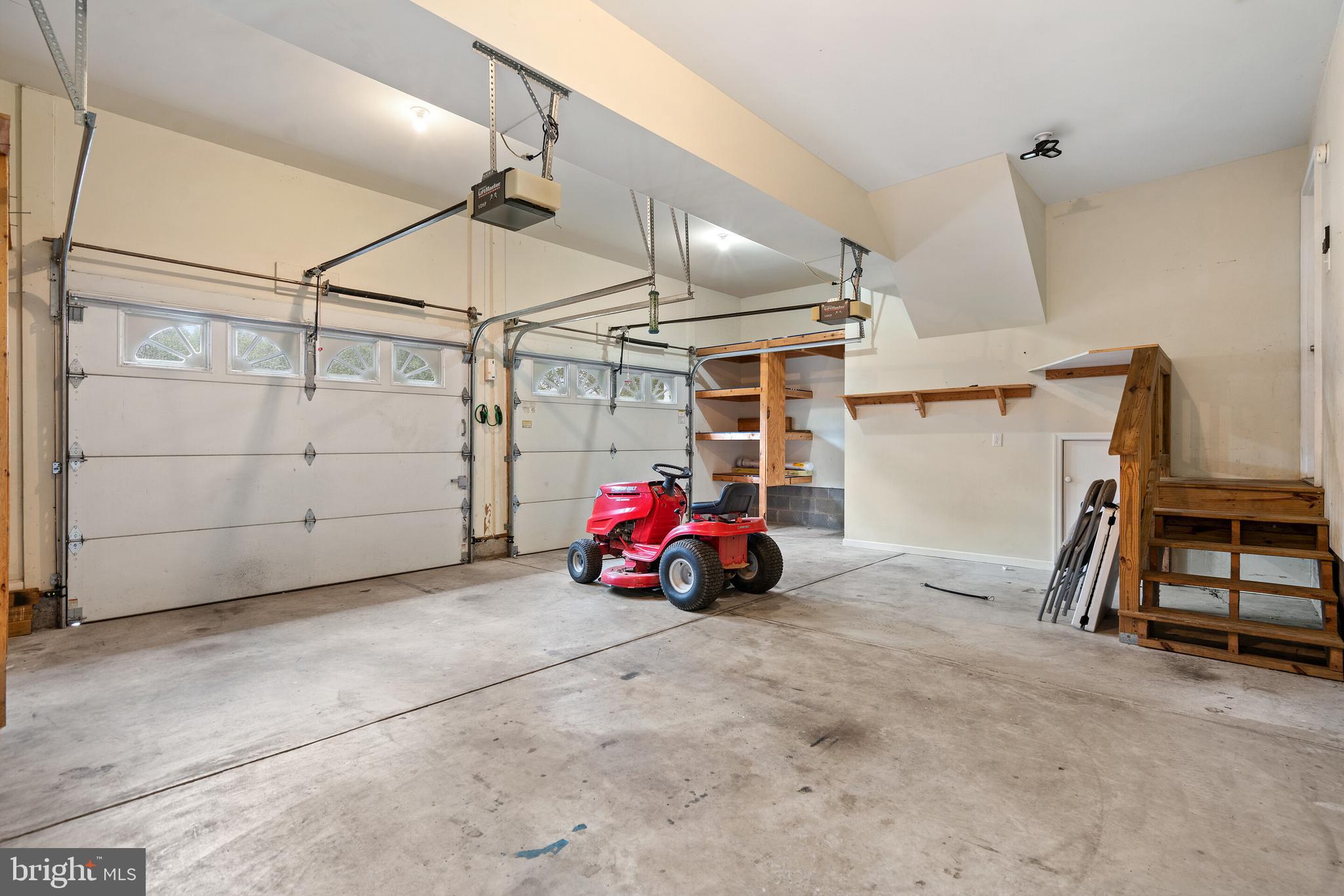 CLAYMONT CHASE - Residential