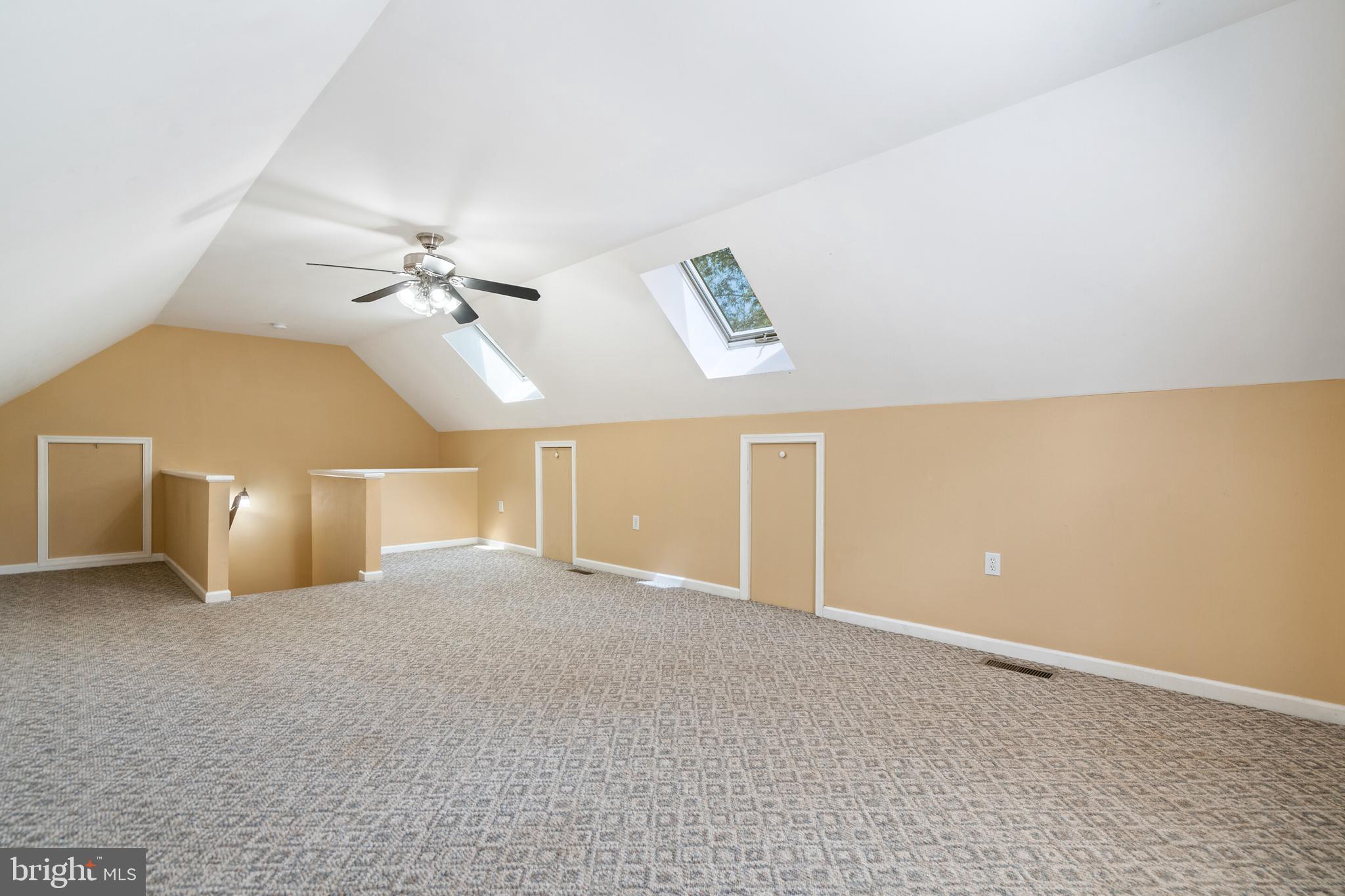 CLAYMONT CHASE - Residential