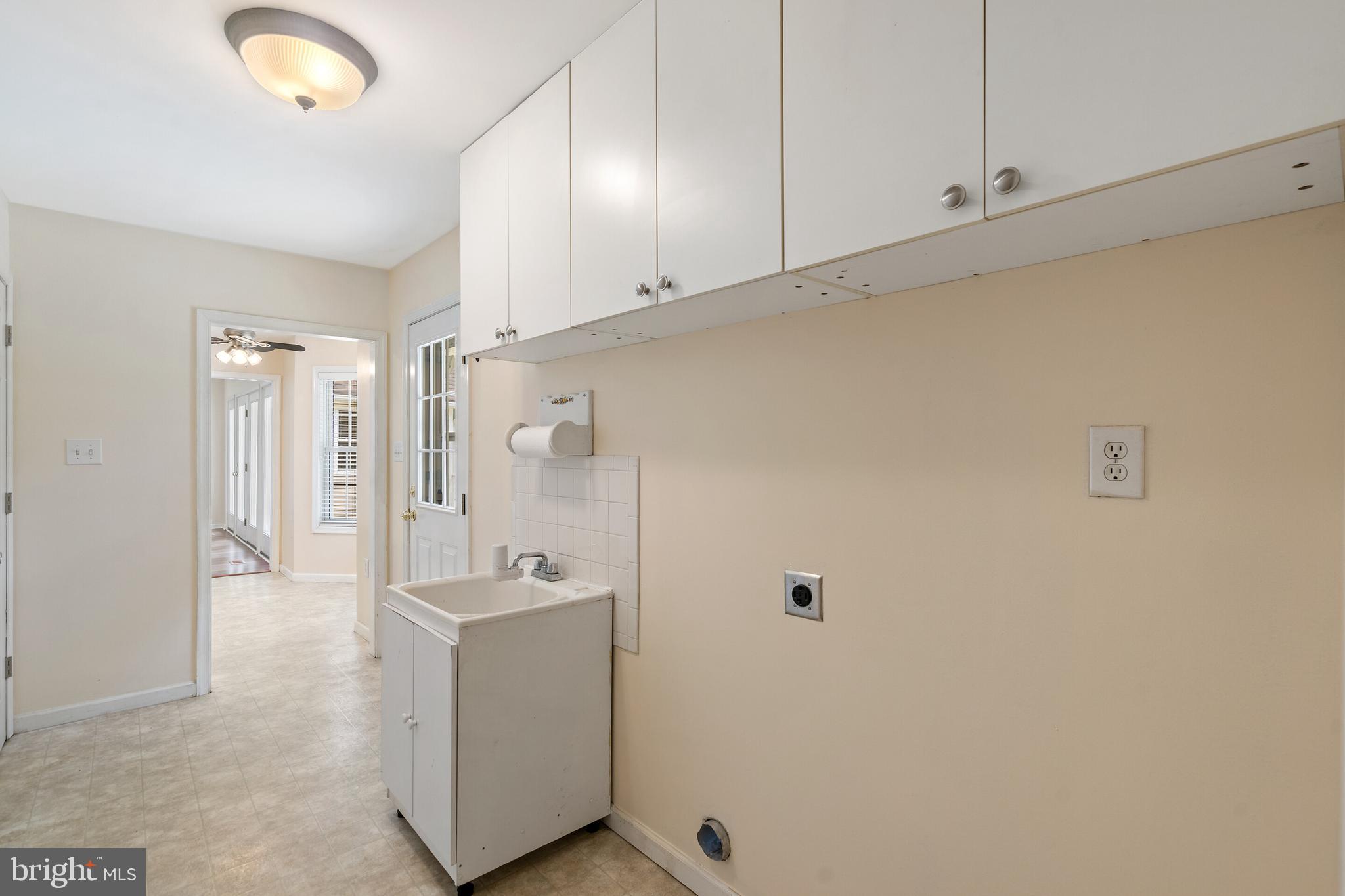 CLAYMONT CHASE - Residential