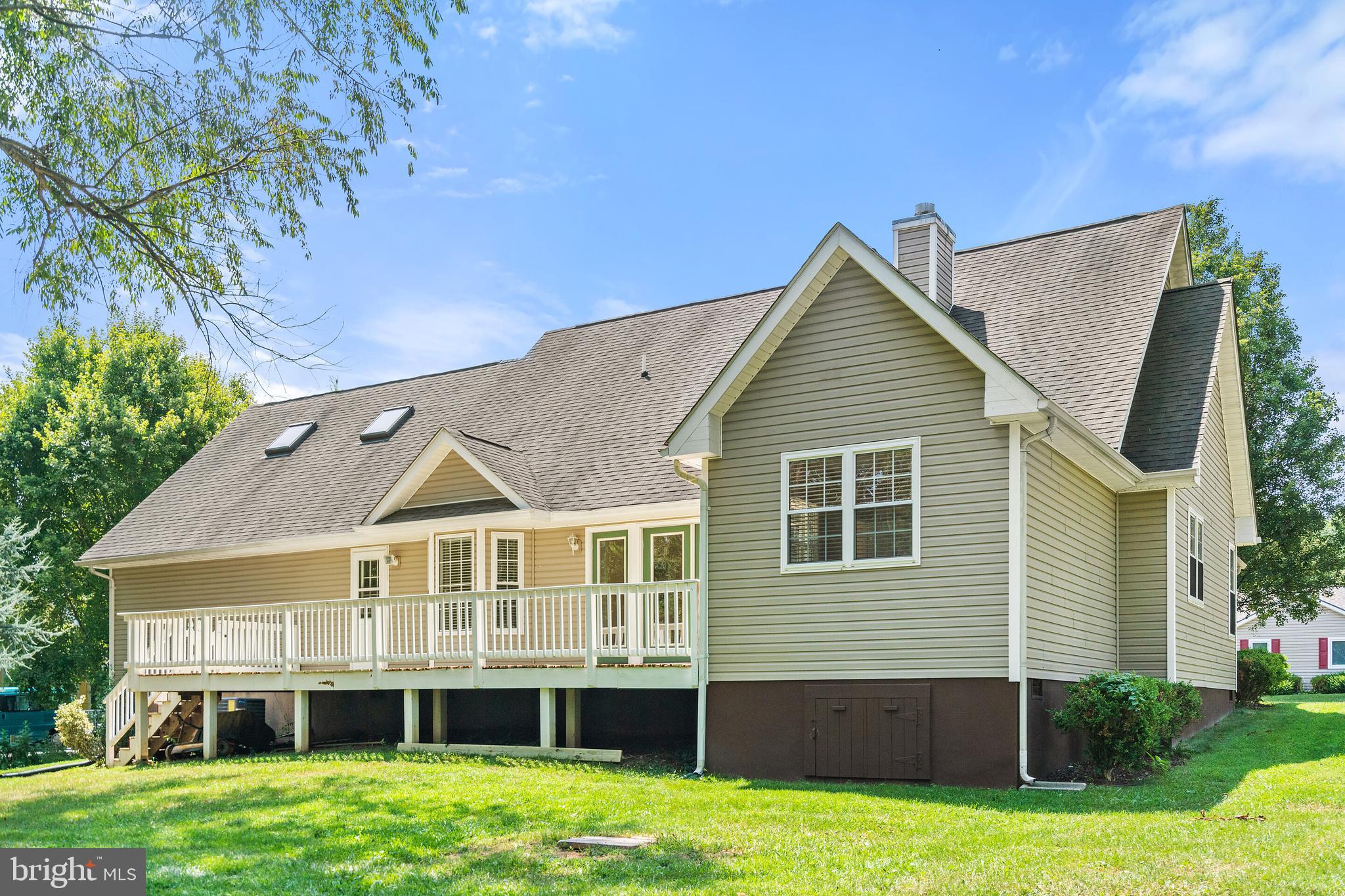 CLAYMONT CHASE - Residential