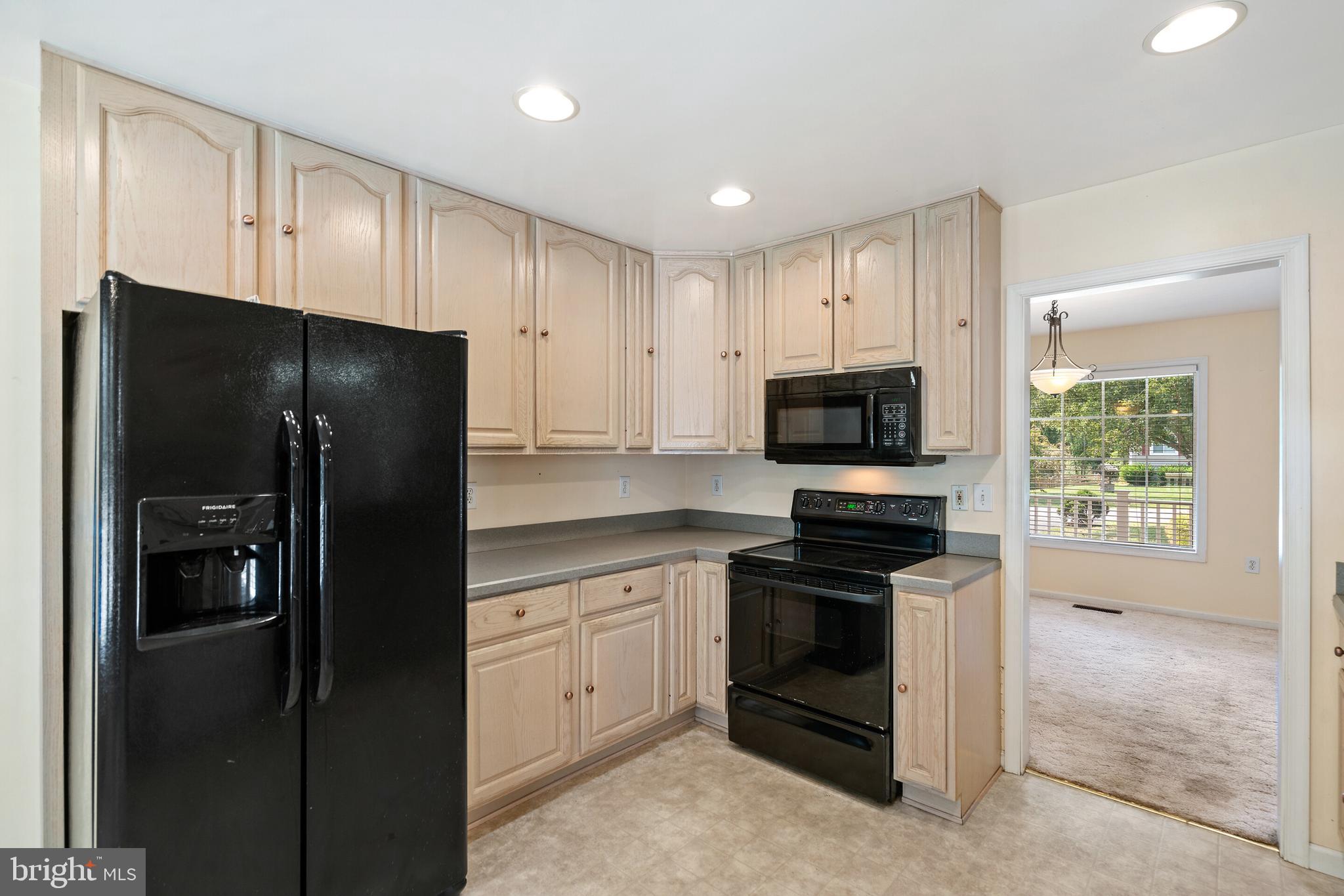 CLAYMONT CHASE - Residential