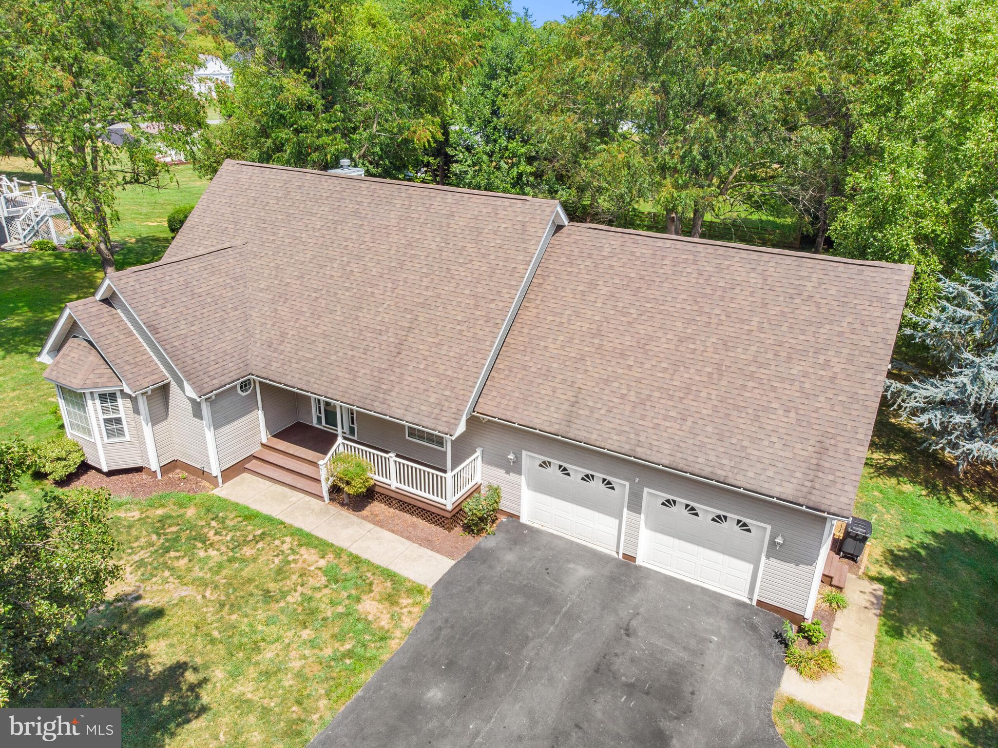 CLAYMONT CHASE - Residential