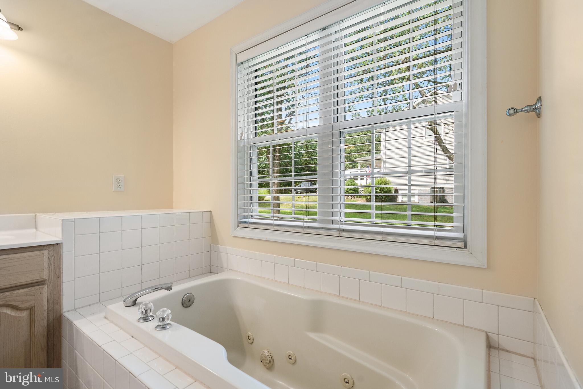 CLAYMONT CHASE - Residential