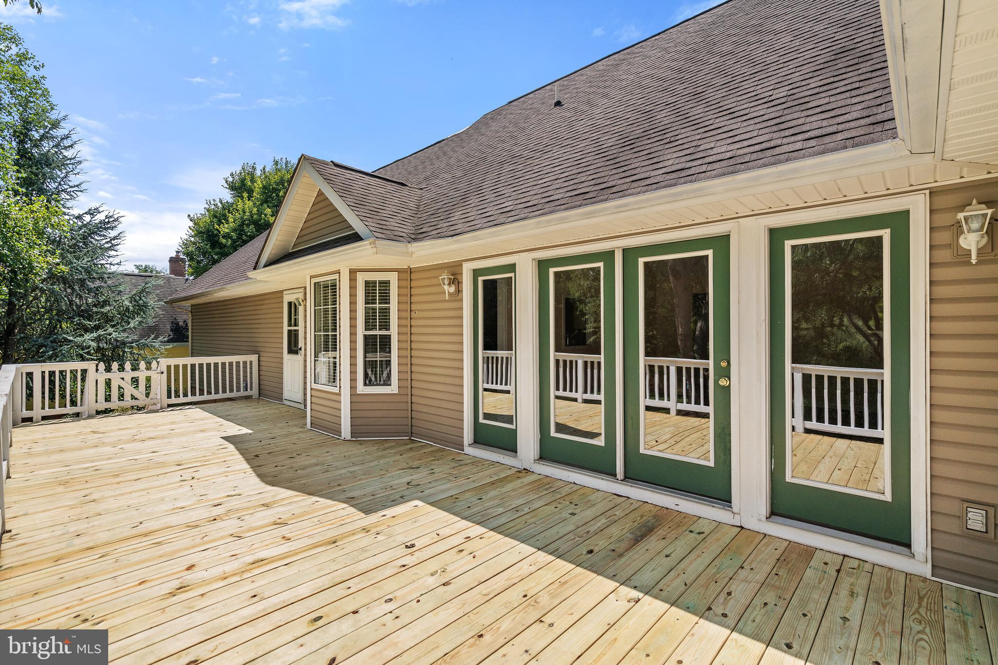 CLAYMONT CHASE - Residential