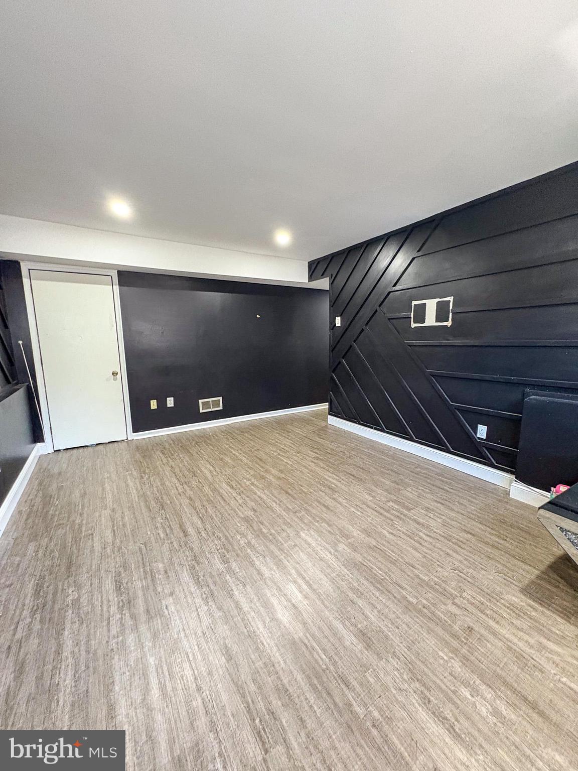 TOWNE POINT - Residential