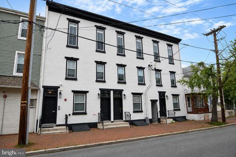 Condo For Rent - 23 E Union Street<br/> BURLINGTON, NJ 08016