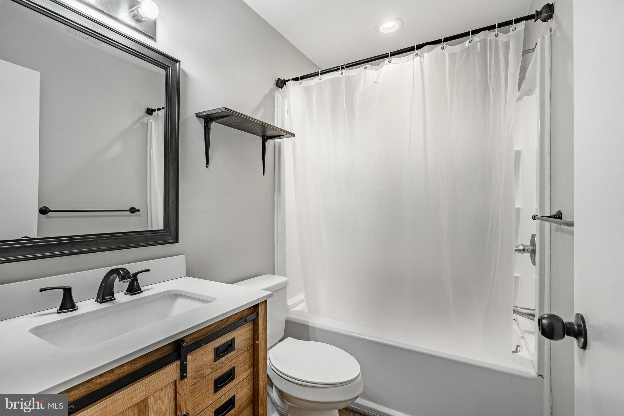 NORTHRIDGE ESTATES - Residential