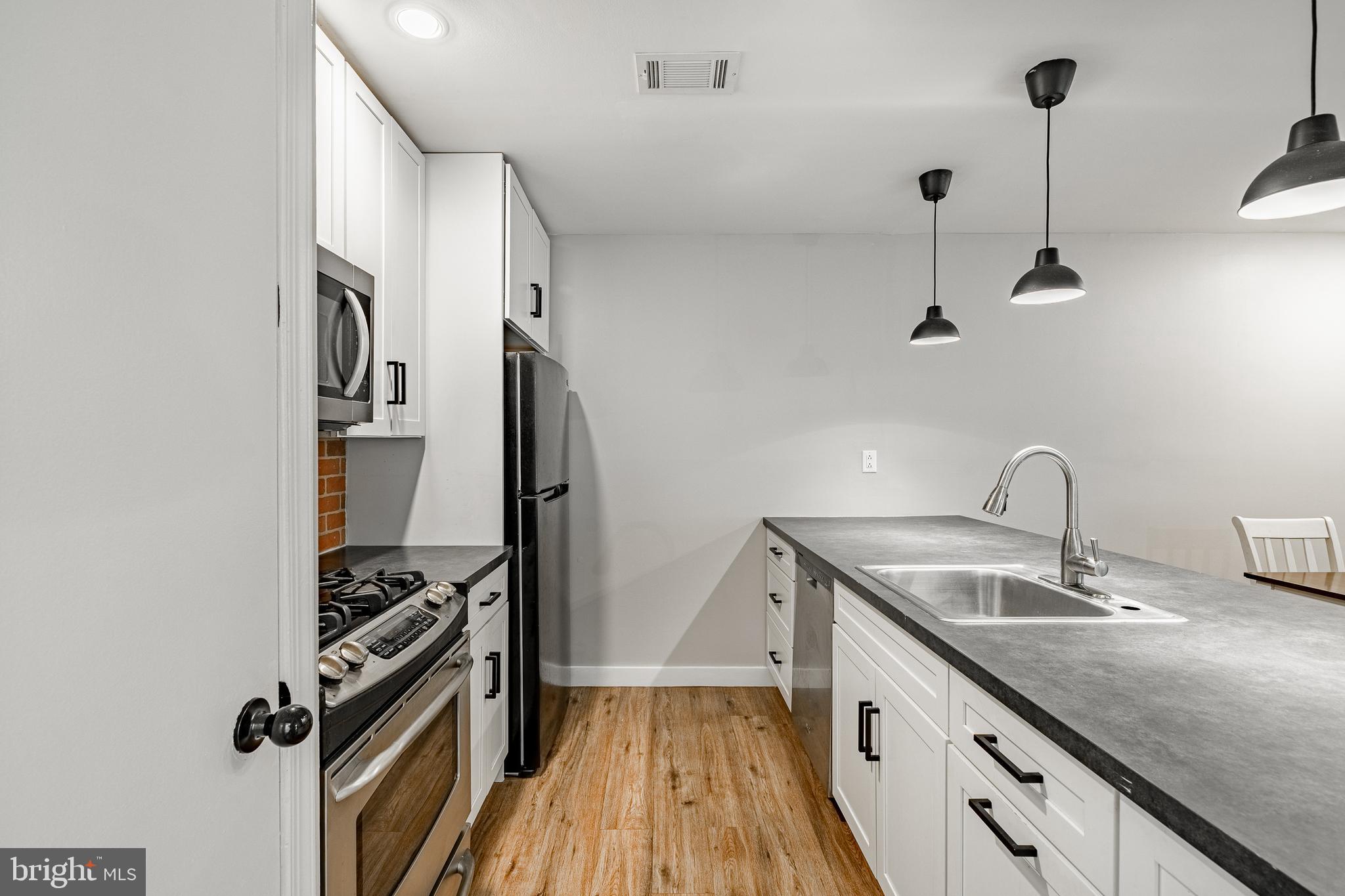 NORTHRIDGE ESTATES - Residential