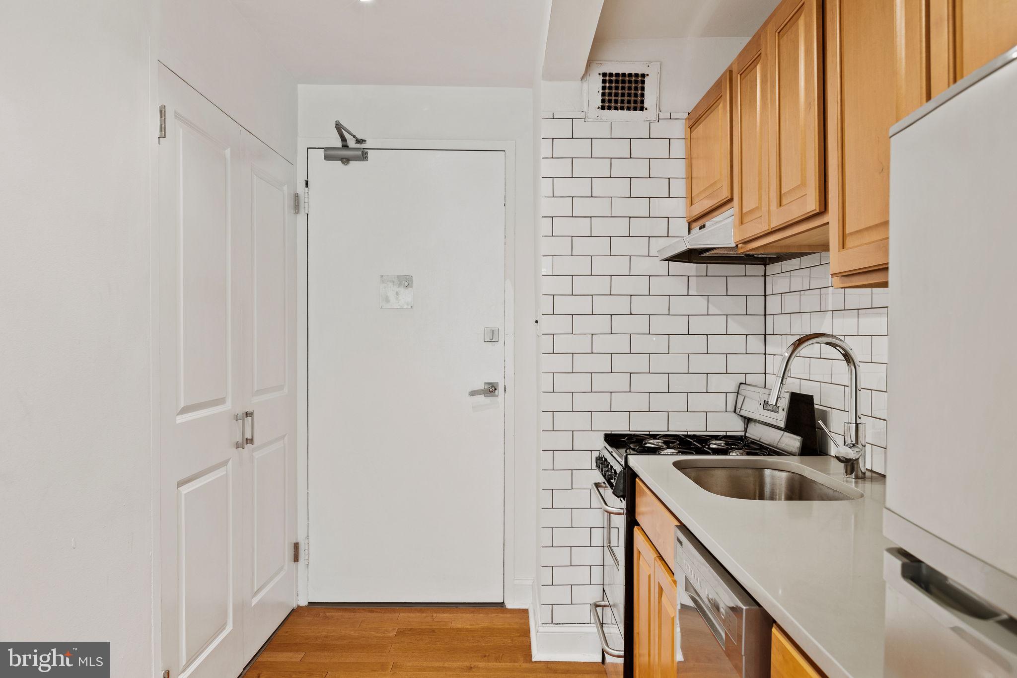 1810 RITTENHOUSE SQUARE 313
